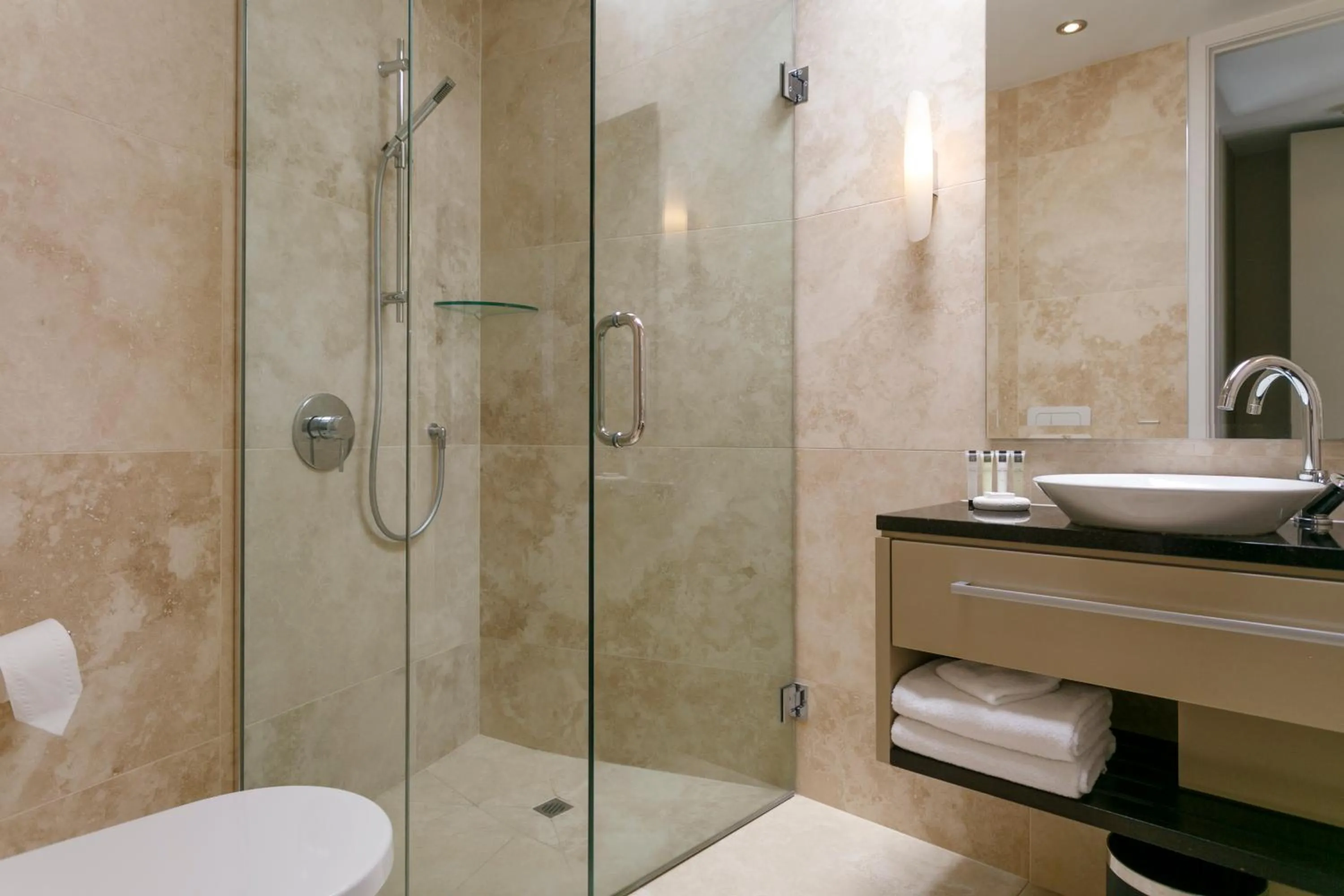 Shower in The Reef Resort