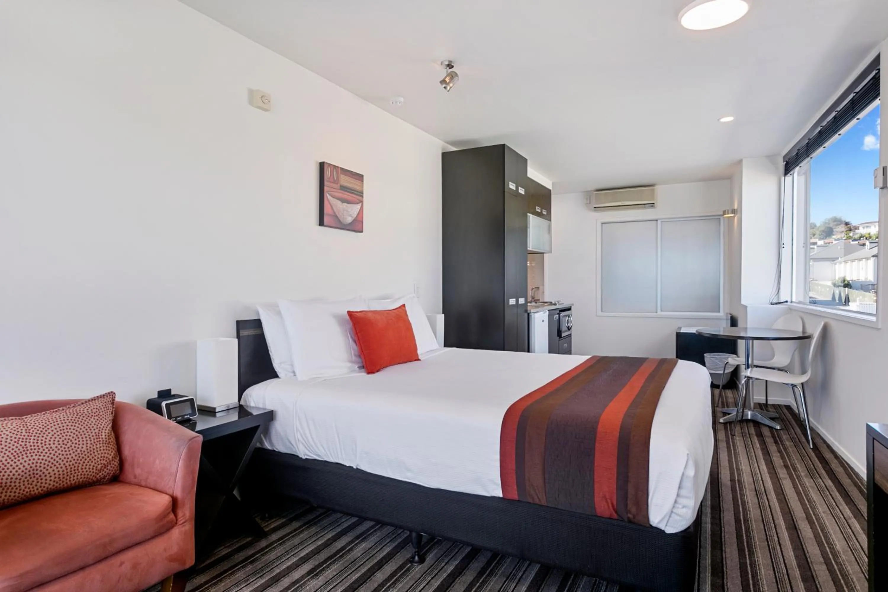 Photo of the whole room, Bed in The Reef Resort