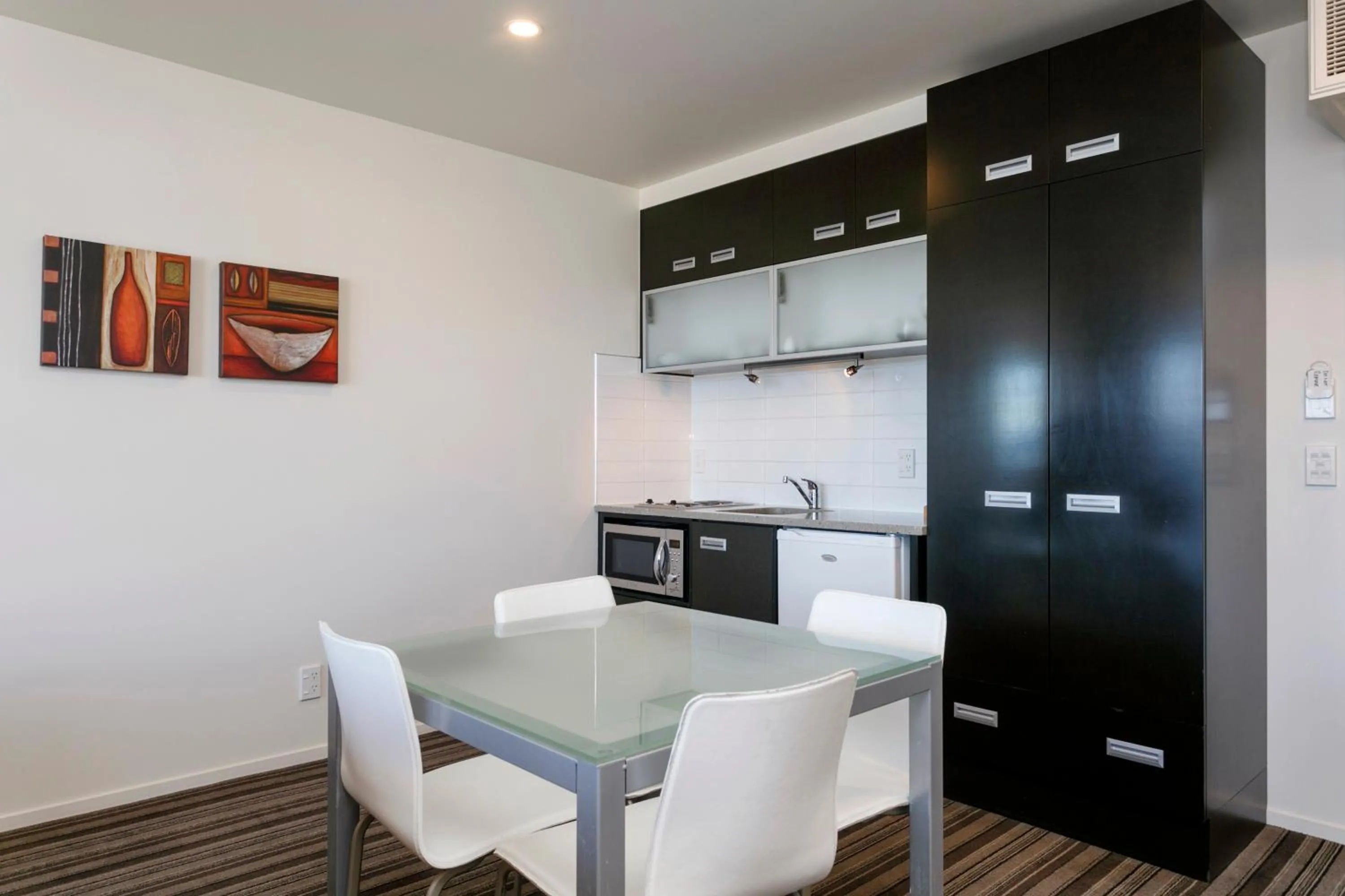 Kitchen or kitchenette in The Reef Resort