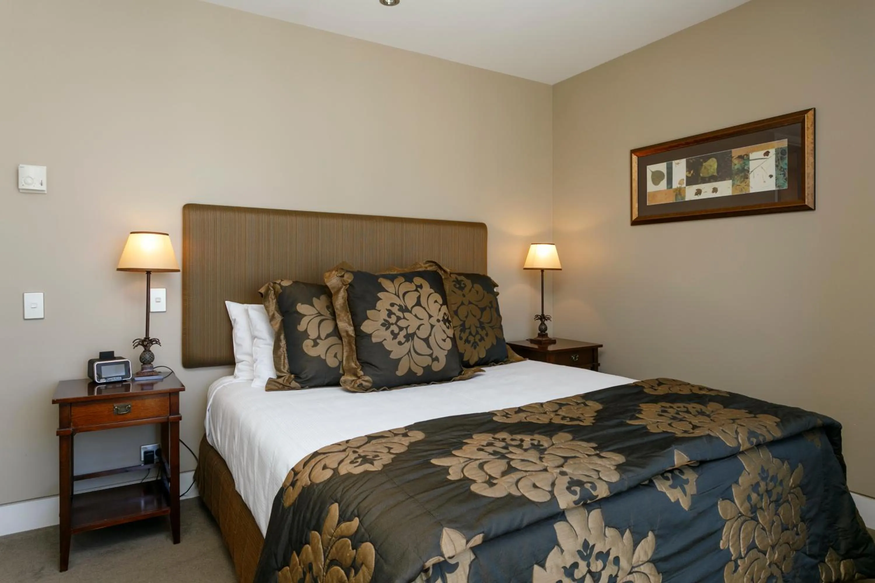 Bedroom, Bed in The Reef Resort