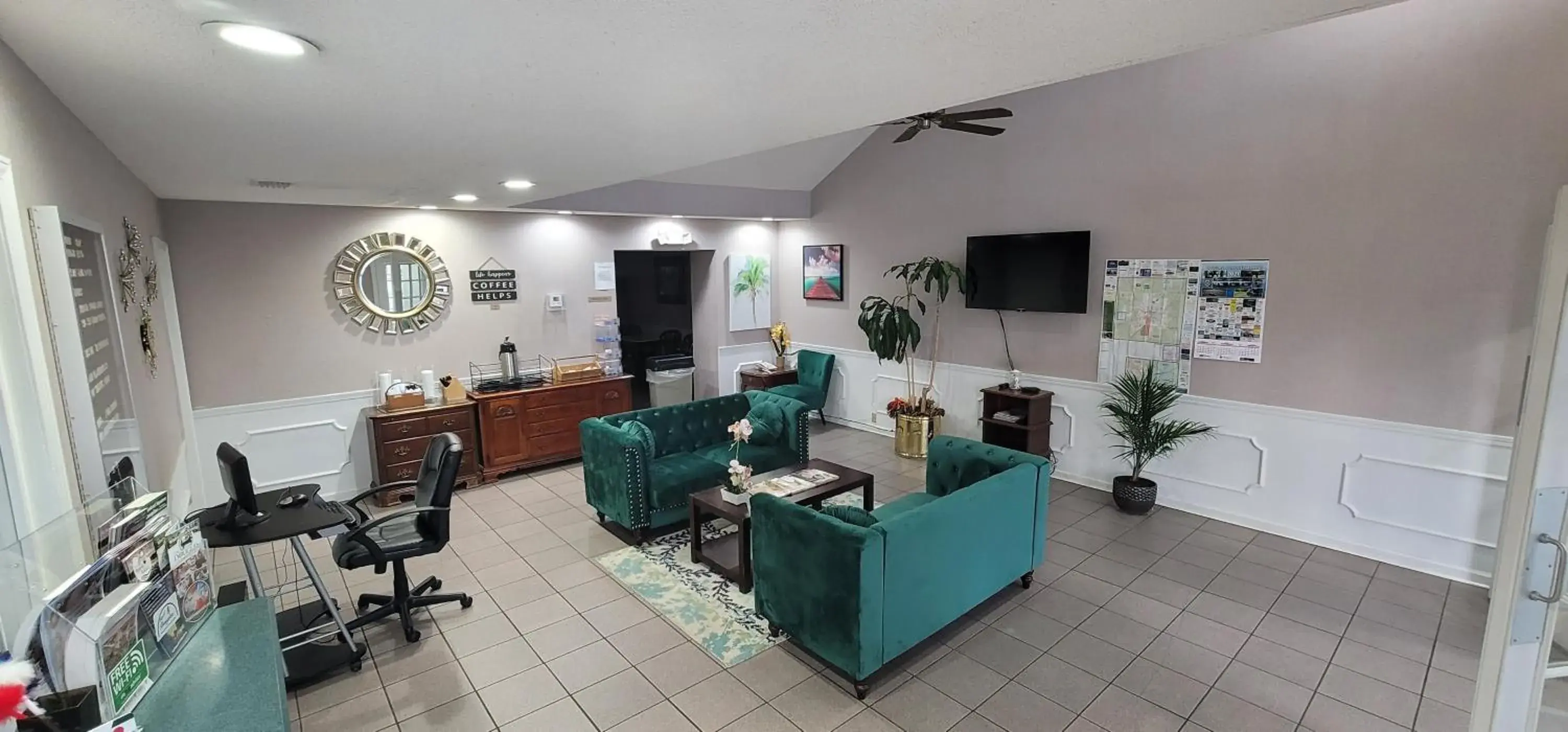 Lobby or reception in Jameson Inn Douglas Lobby or reception in Jameson Inn Douglas