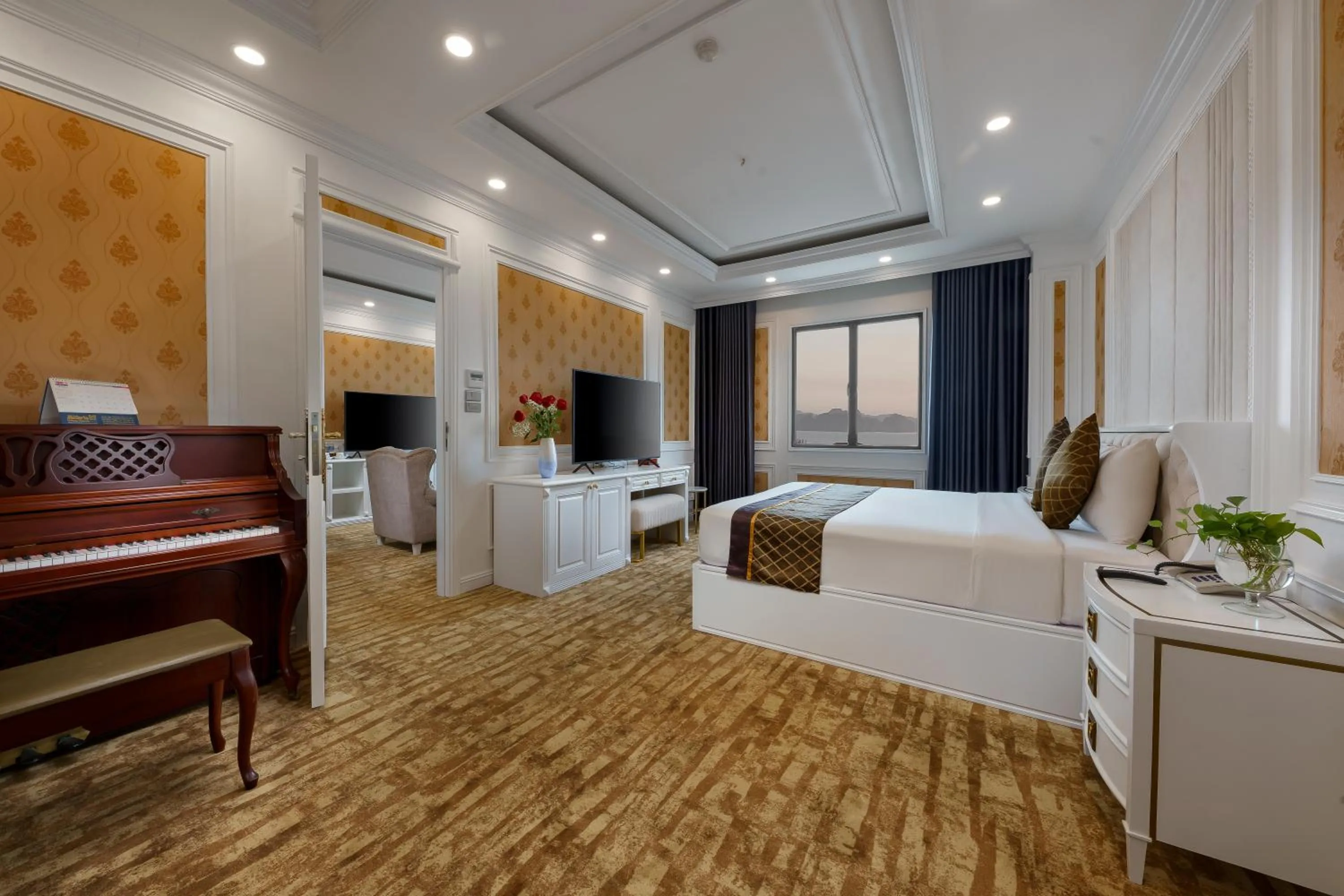 Bedroom in Mithrin Hotel Halong