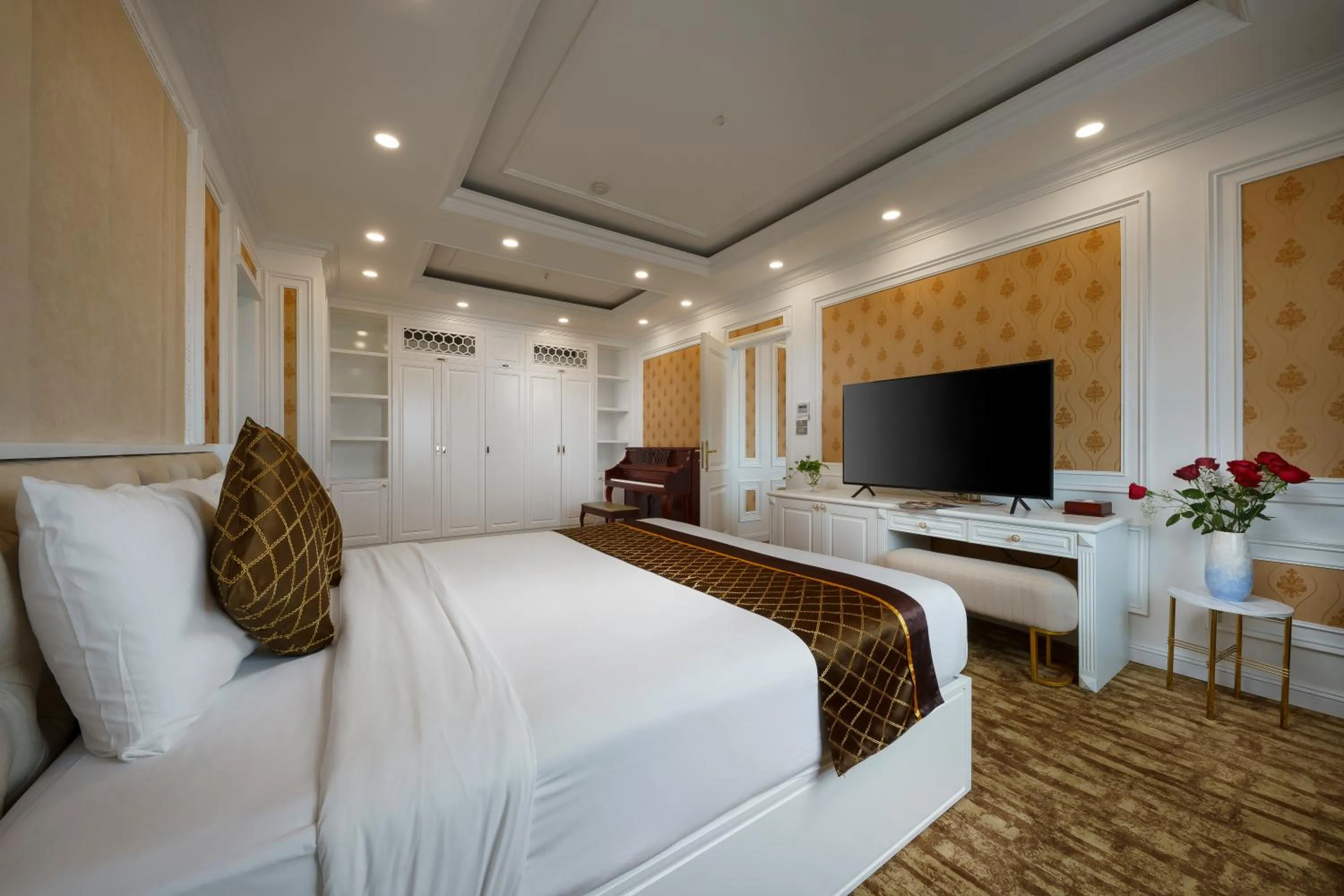 Bedroom in Mithrin Hotel Halong