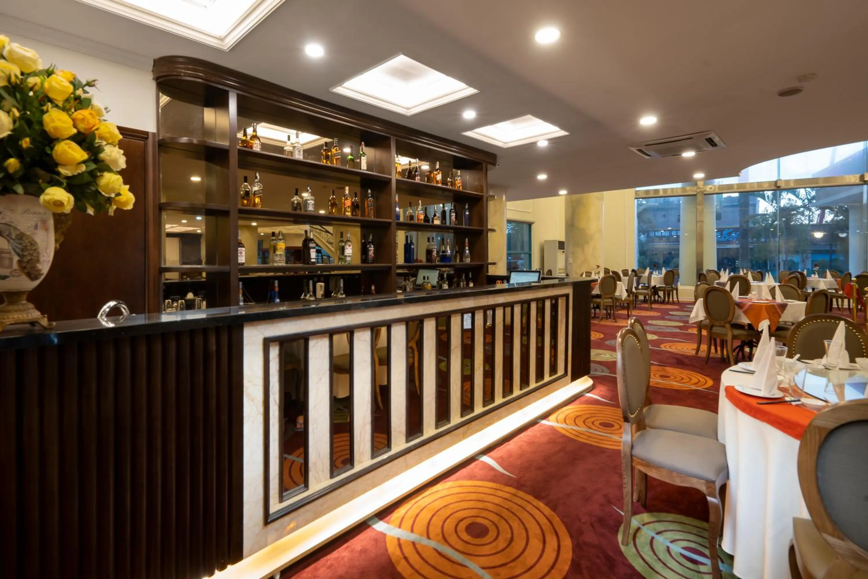 Lounge or bar in Mithrin Hotel Halong