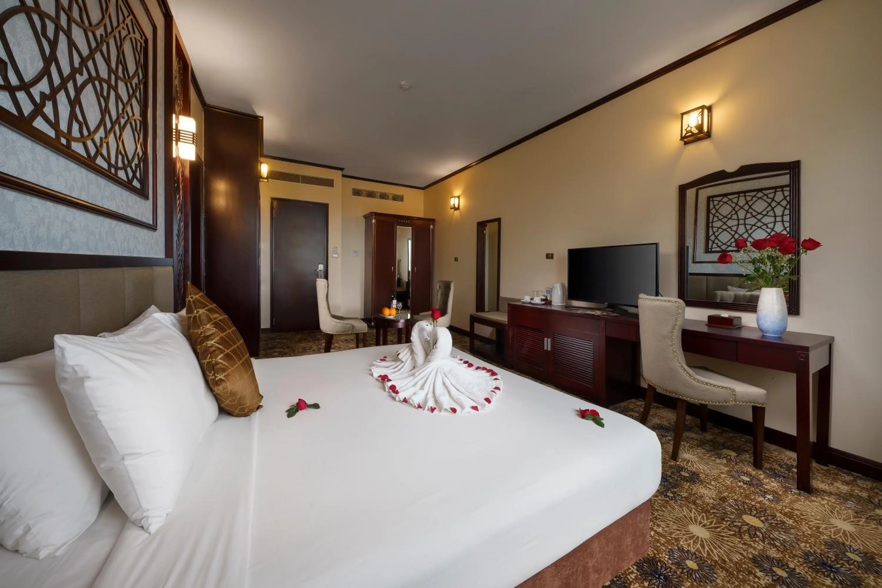 Bedroom in Mithrin Hotel Halong