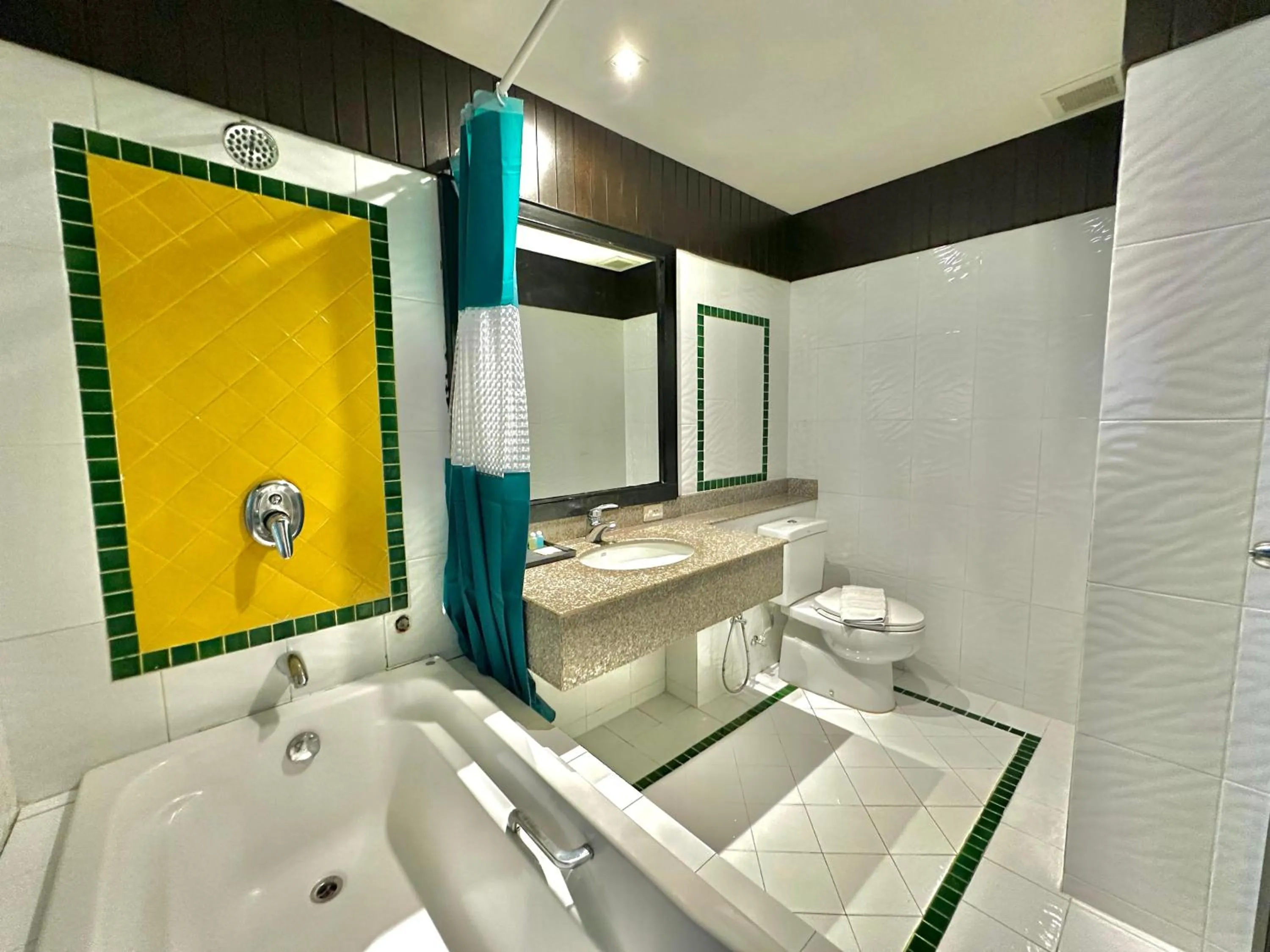 Toilet in APK Resort Patong