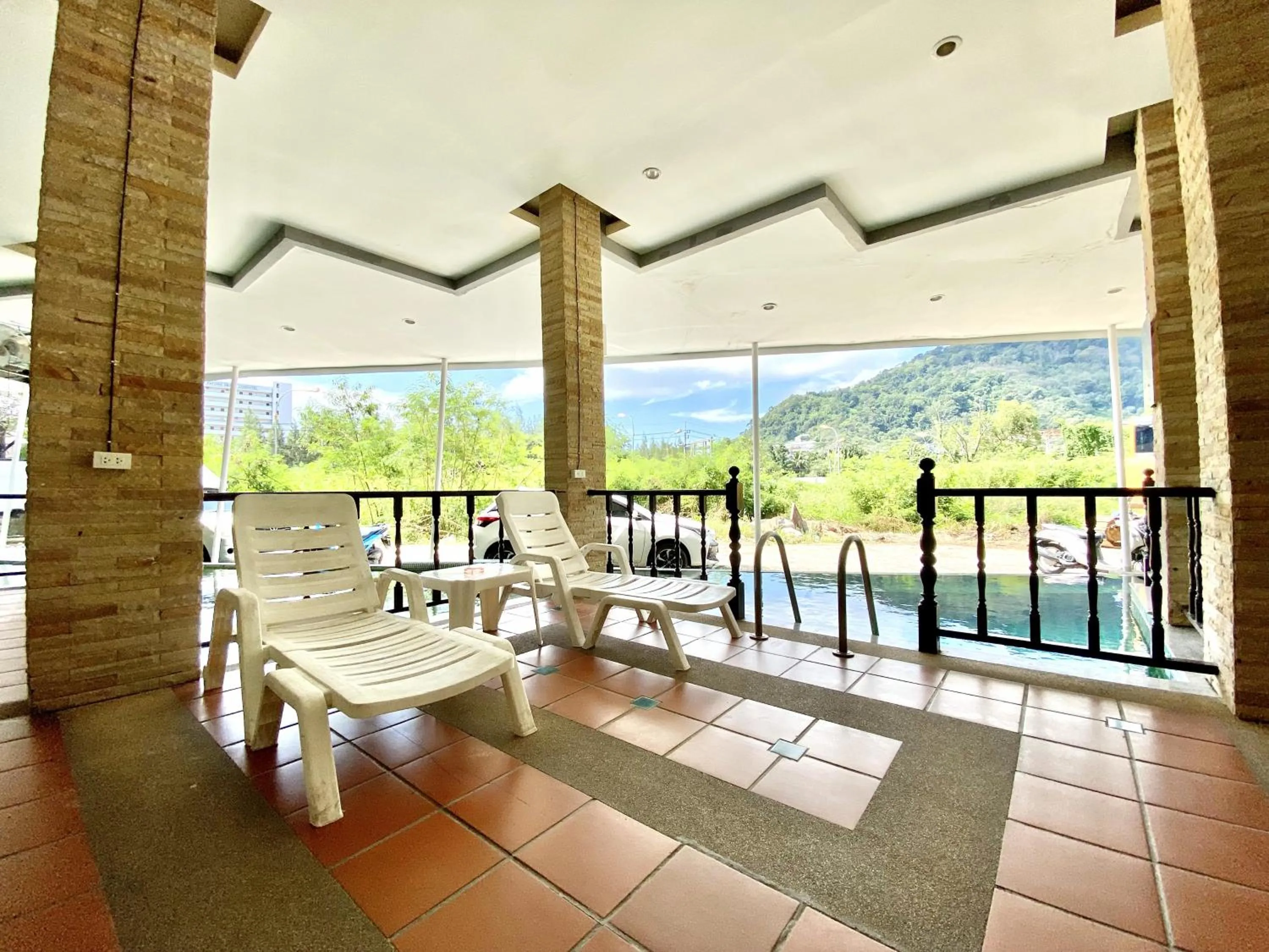 Lounge or bar in APK Resort Patong