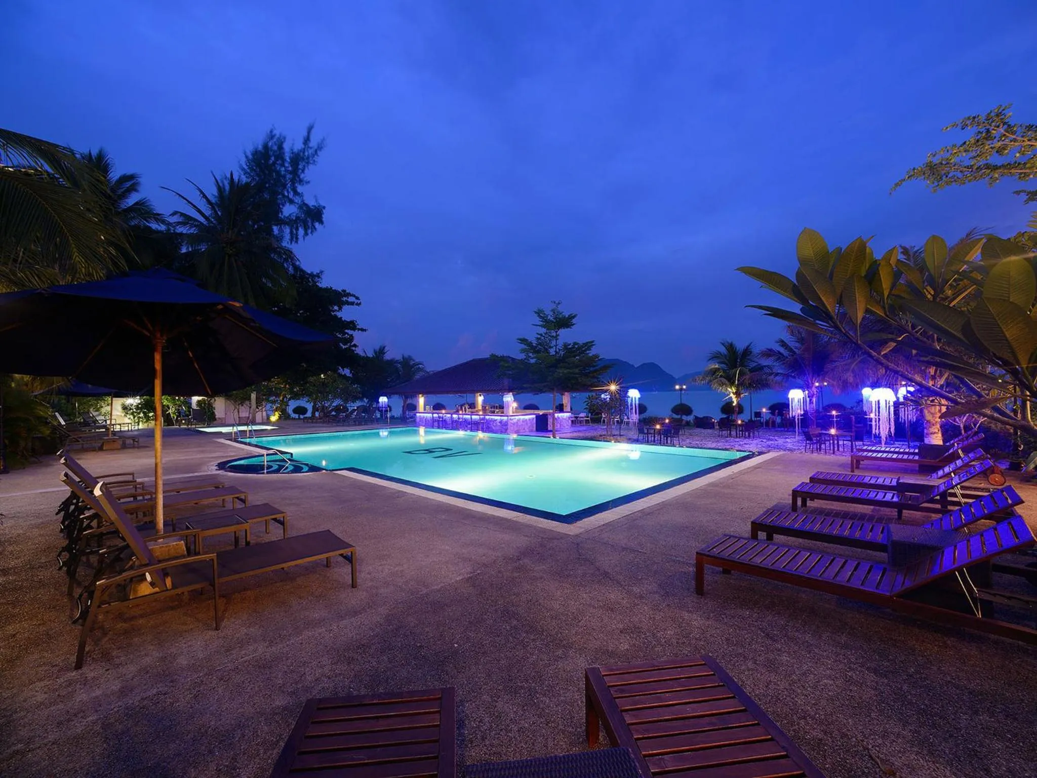 Swimming pool in Bella Vista Waterfront Resort, Kuah Langkawi