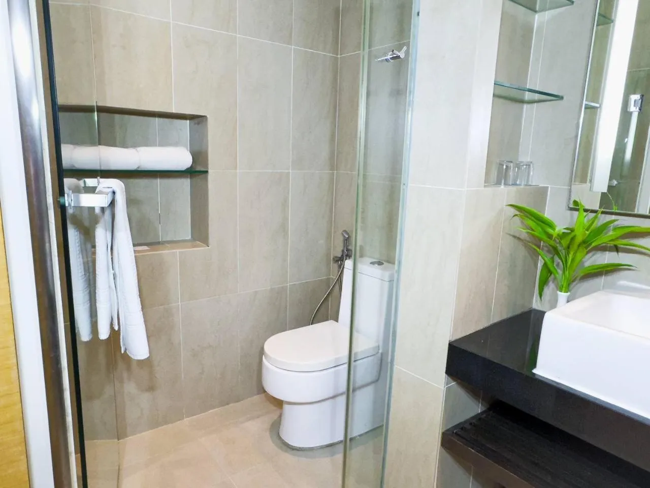 Toilet in Bella Vista Waterfront Resort, Kuah Langkawi