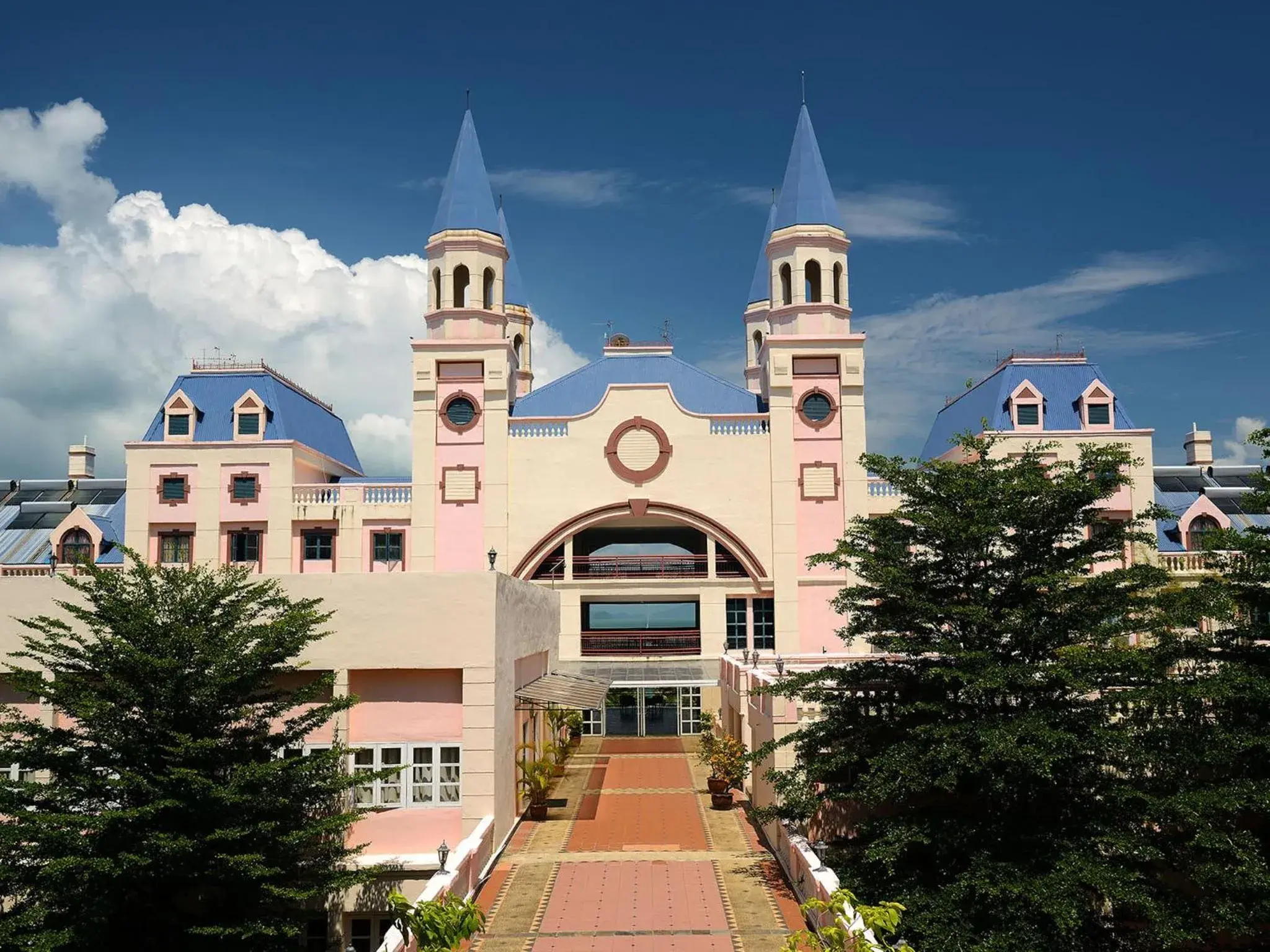 Property building in Bella Vista Waterfront Resort, Kuah Langkawi Property building in Bella Vista Waterfront Resort, Kuah Langkawi