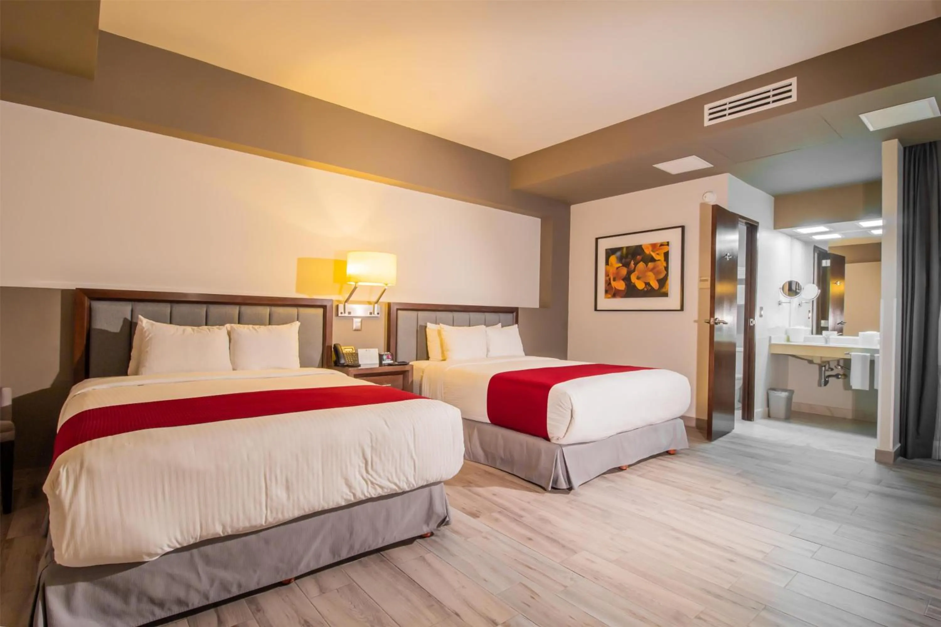 Bedroom, Bed in Best Western Plus Santa Cecilia Pachuca