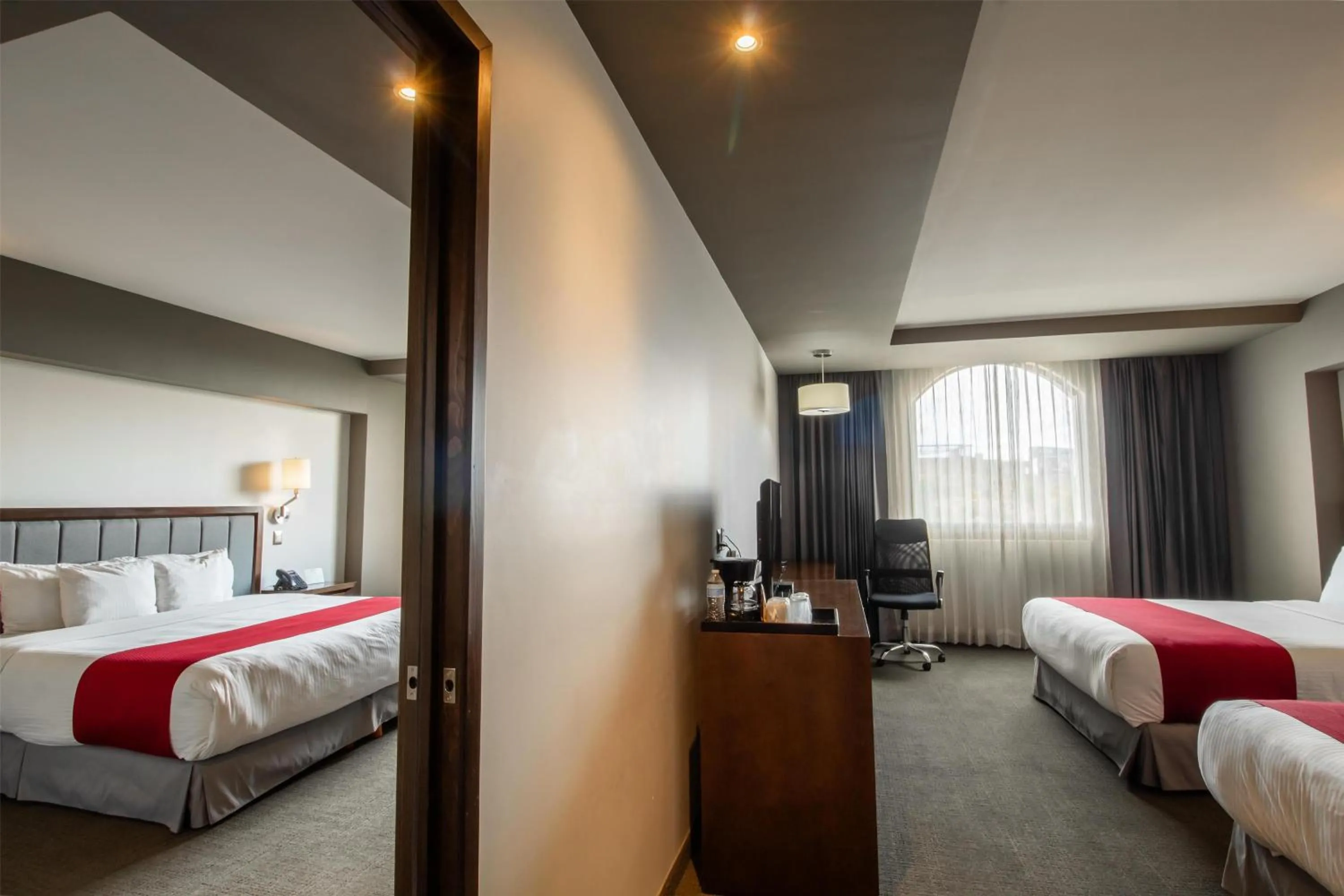 Bedroom, Bed in Best Western Plus Santa Cecilia Pachuca