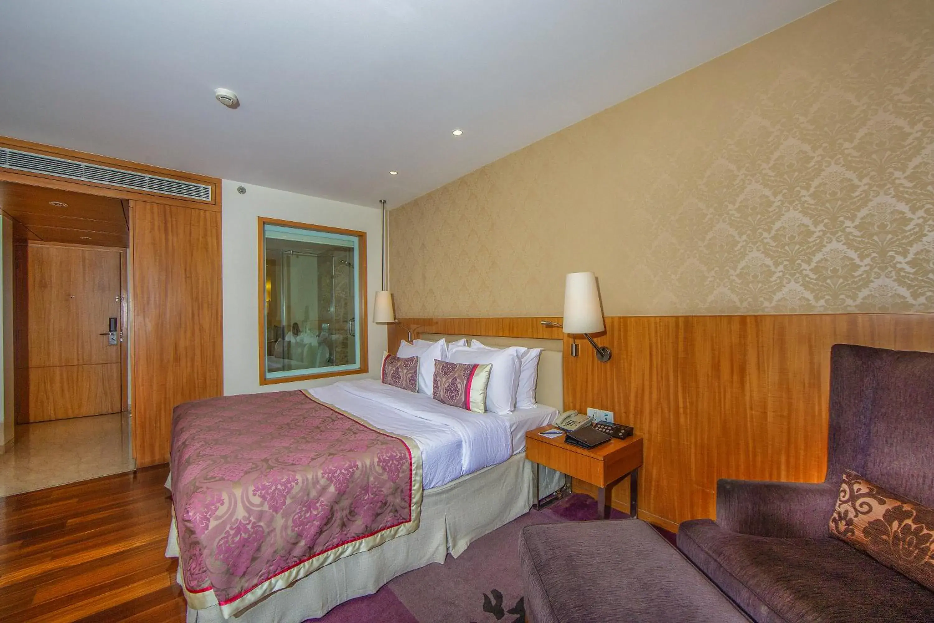 Deluxe Double or Twin Room in Hotel Bawa International Deluxe Double or Twin Room in Hotel Bawa International