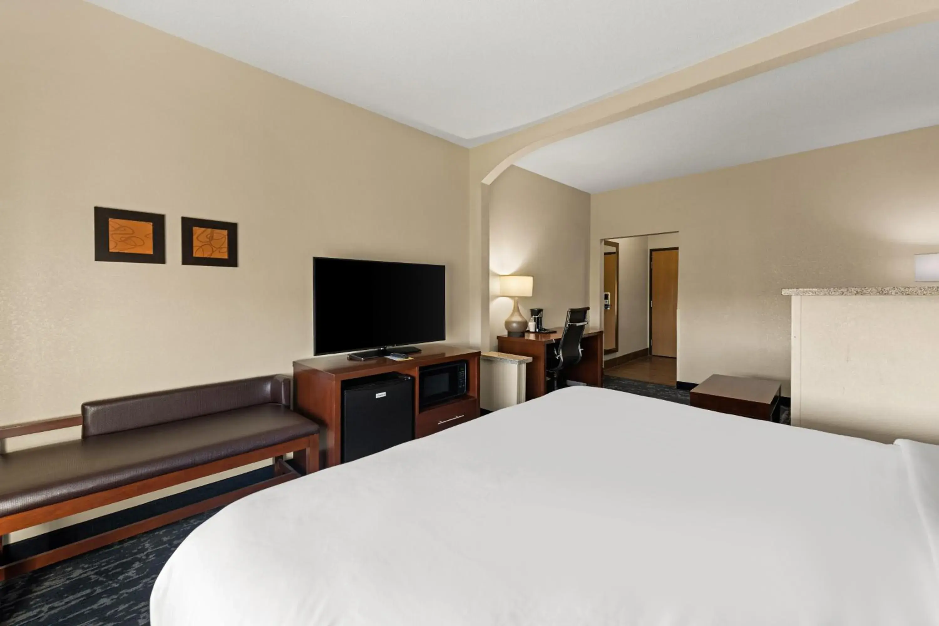 Bed in Comfort Suites Kansas City-Liberty Bed in Comfort Suites Kansas City-Liberty