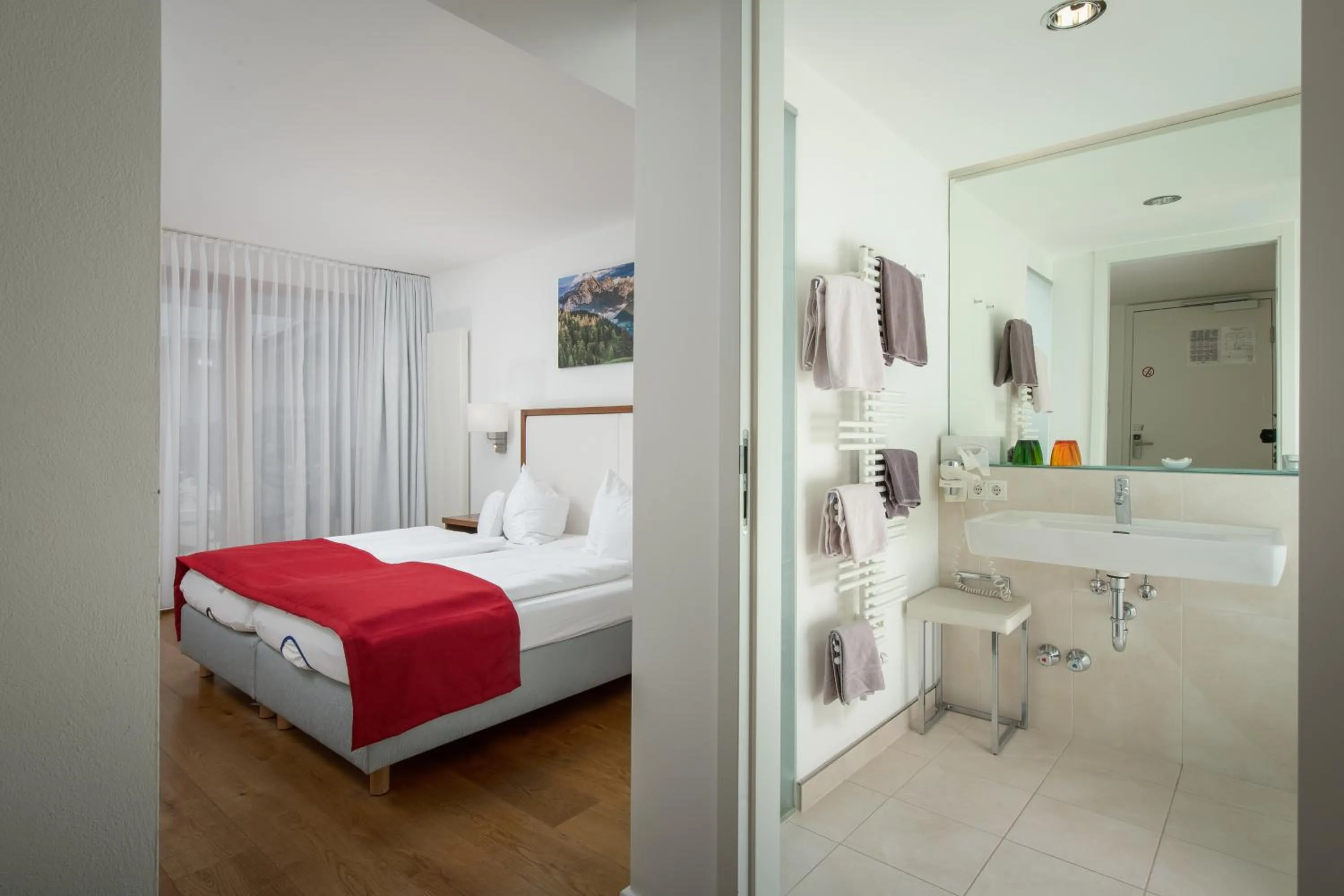Bathroom, Bed in Hotel & Restaurant Dankl