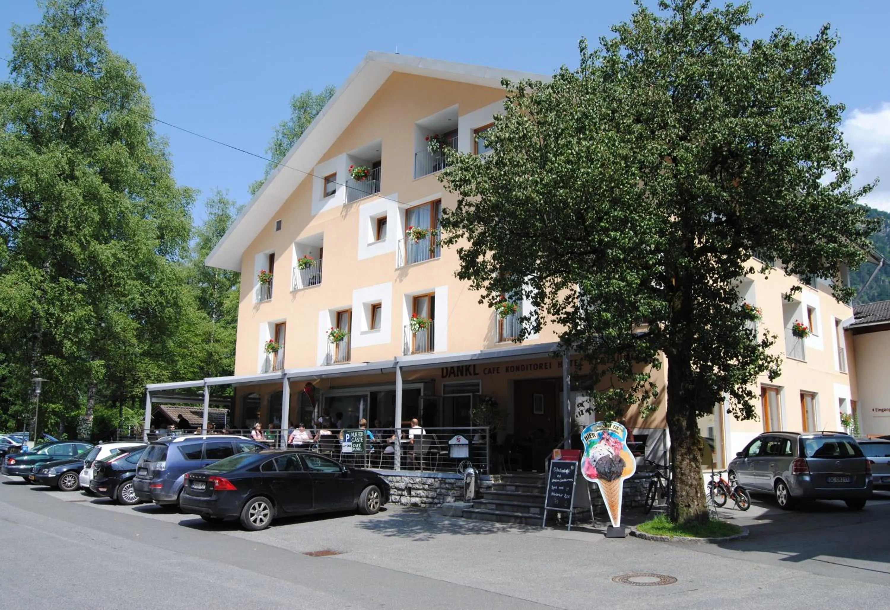 Facade/entrance in Hotel & Restaurant Dankl