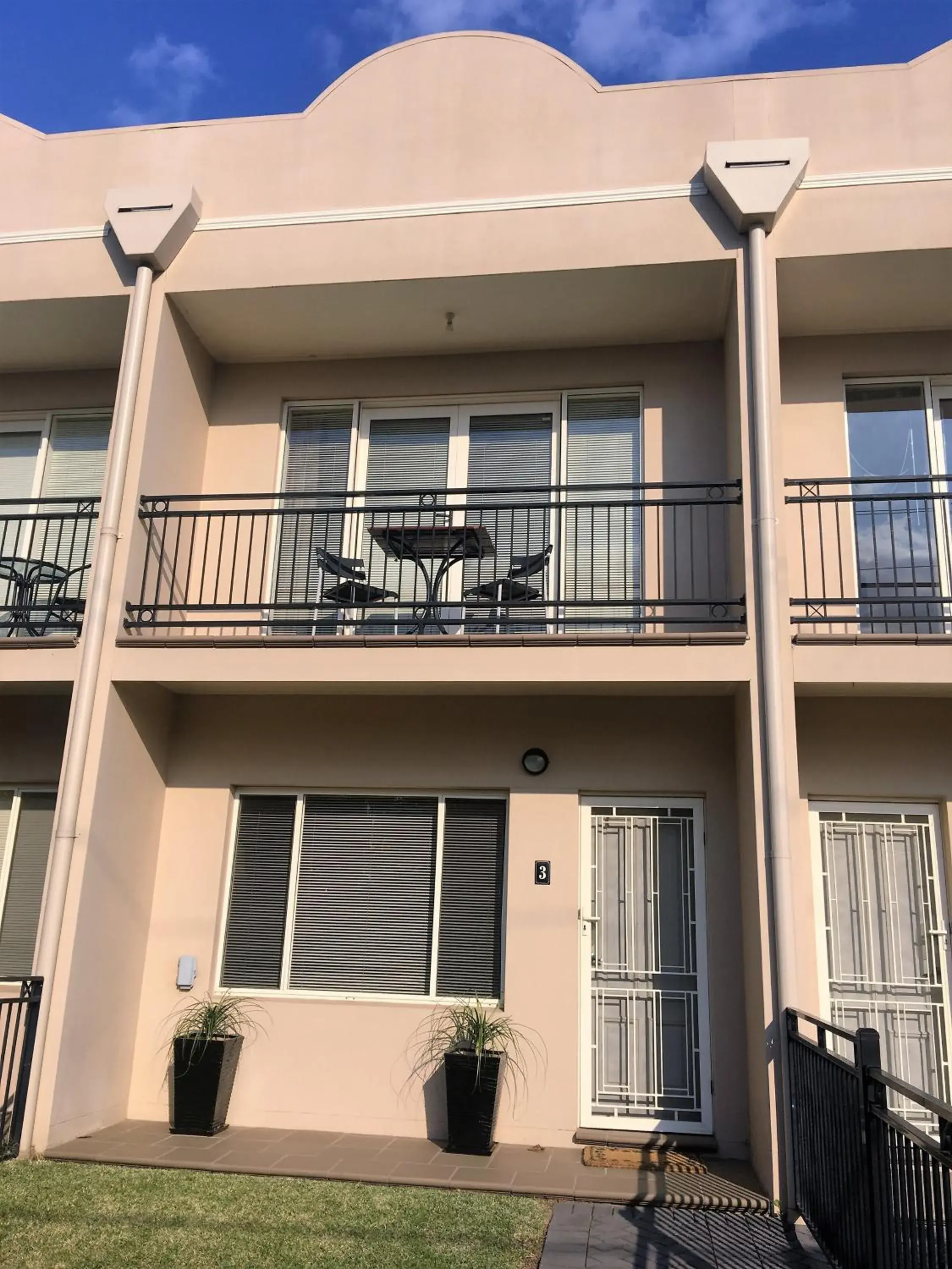 Travers Street Apartment Travers Street Apartment
