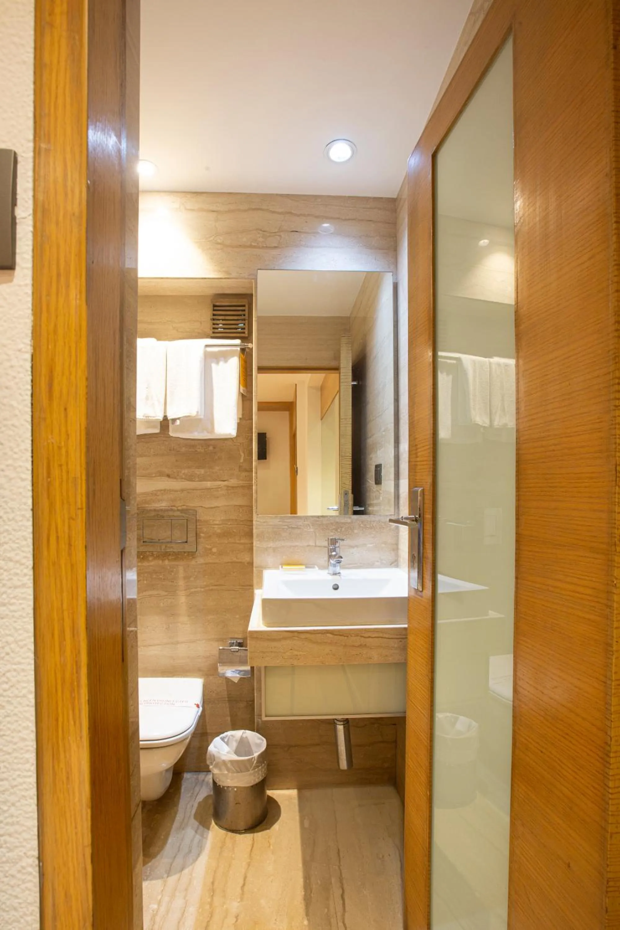 Hotel Bawa Continental