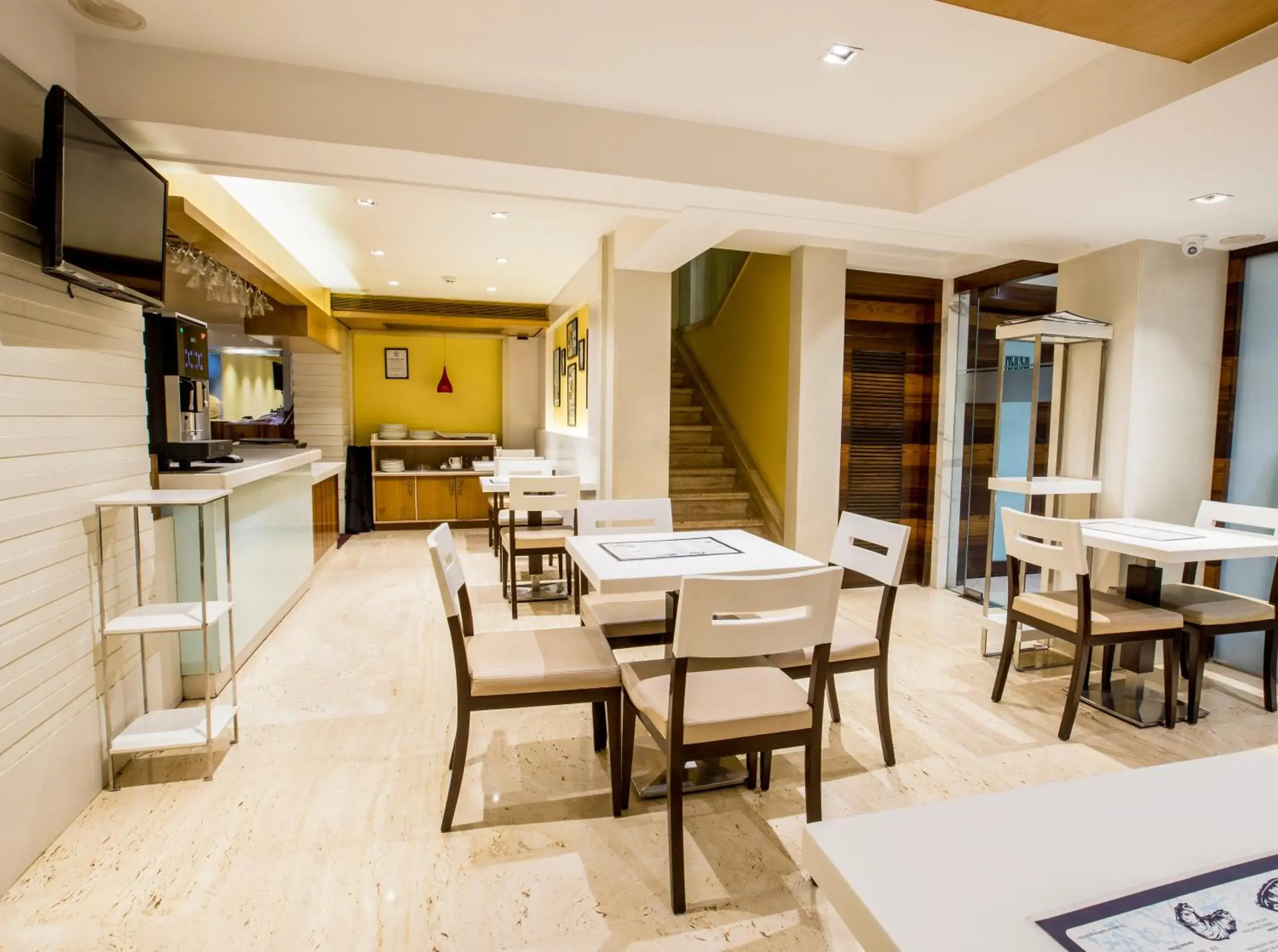 Restaurant/places to eat in Hotel Bawa Continental Restaurant/places to eat in Hotel Bawa Continental