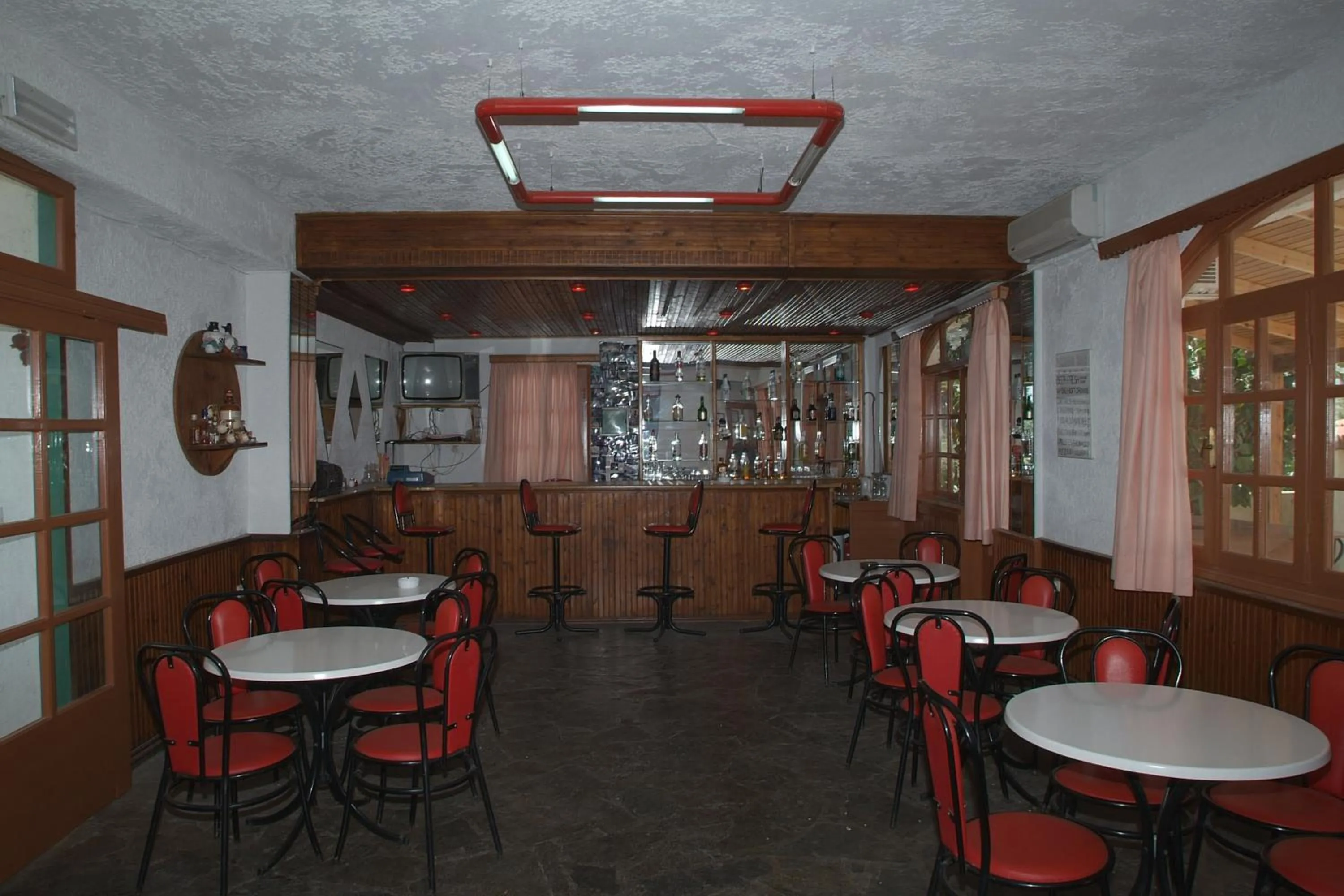 Prinos Apartments