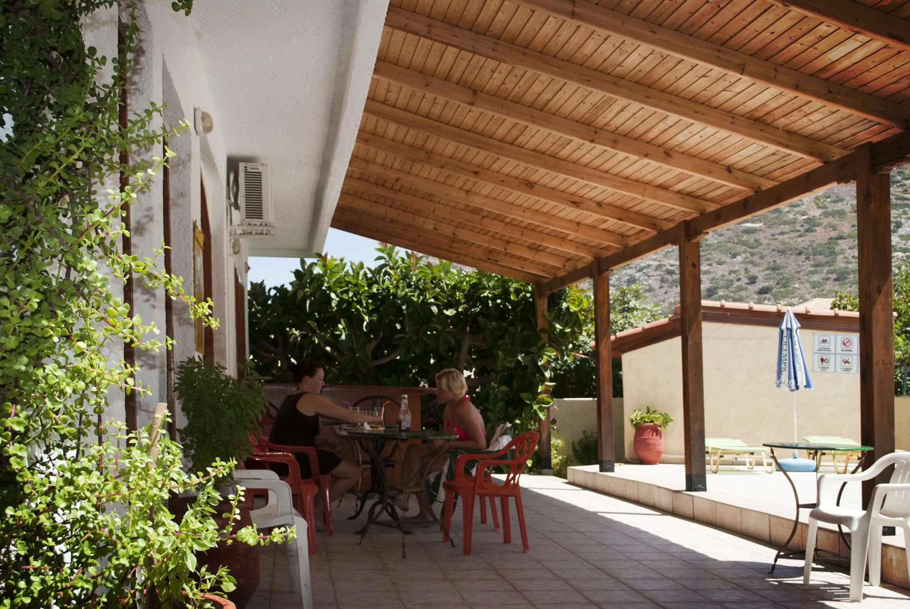 Prinos Apartments