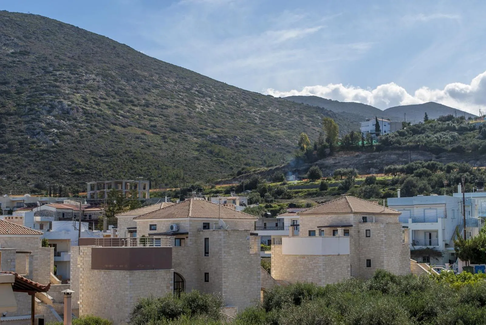 Prinos Apartments