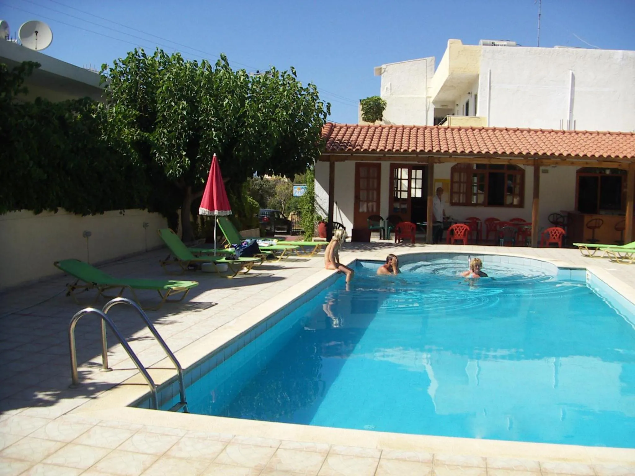 Prinos Apartments