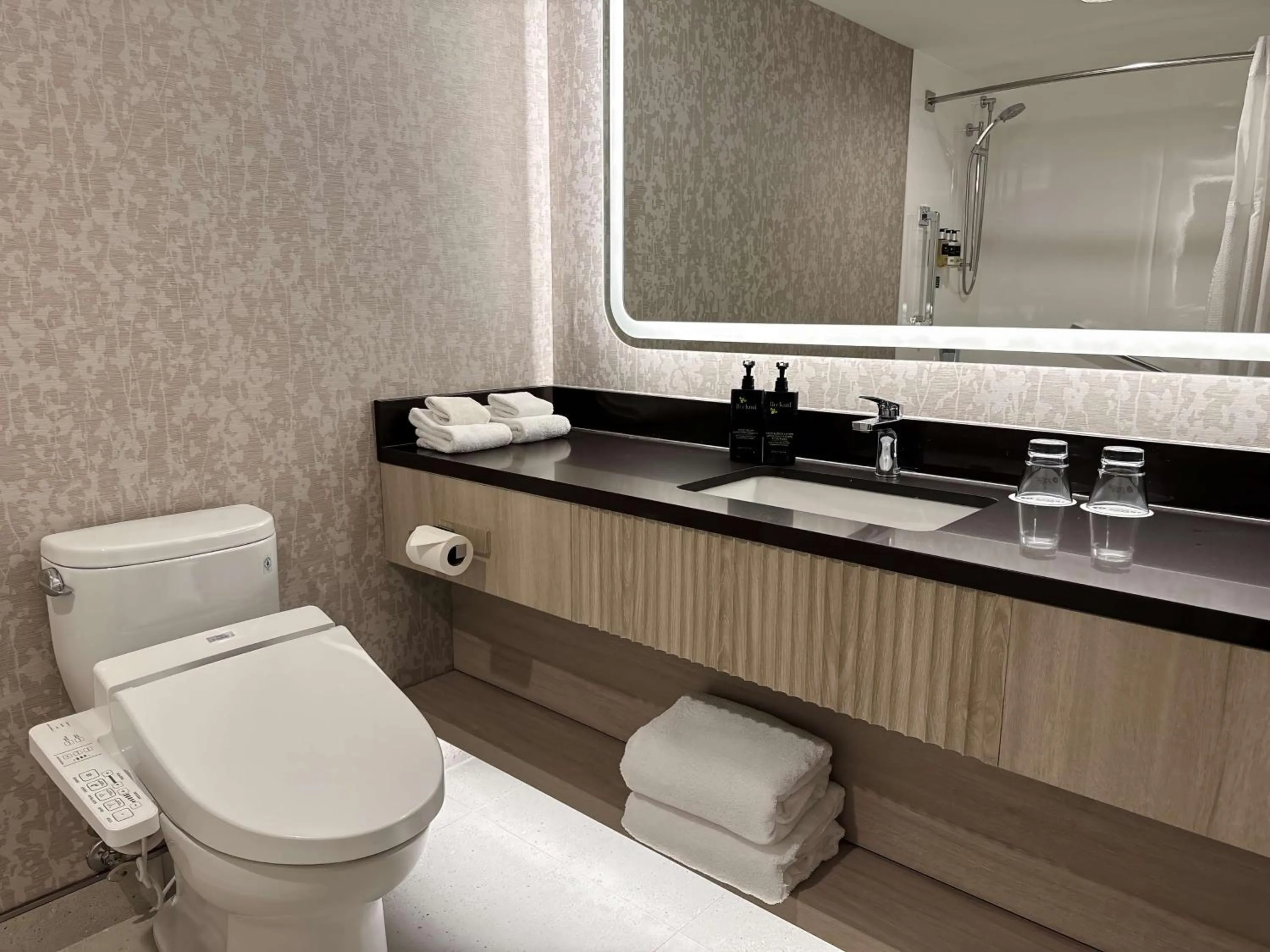 Bathroom in Coast Victoria Hotel & Marina by APA
