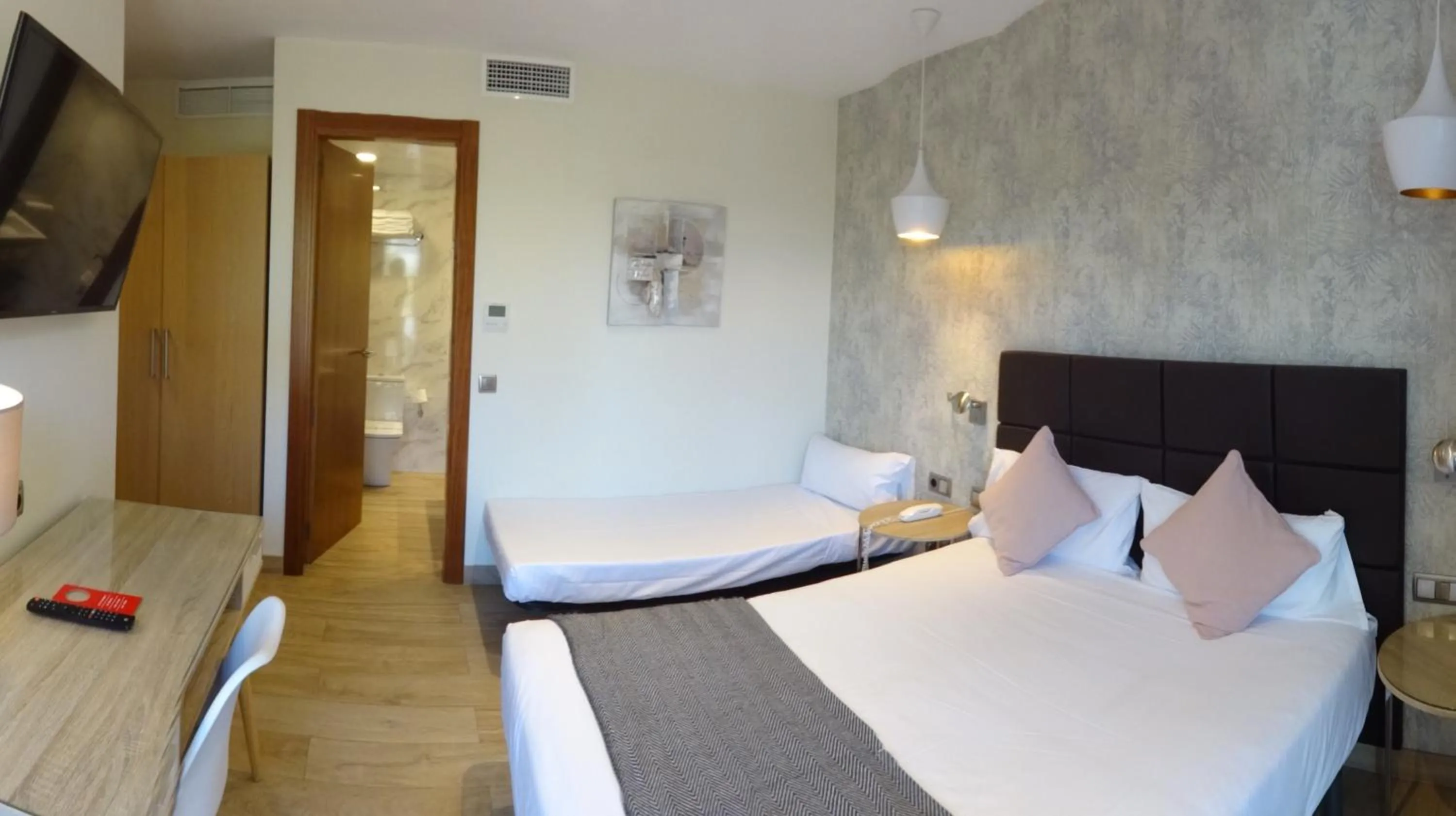 Bed in Hotel Lloret Ramblas