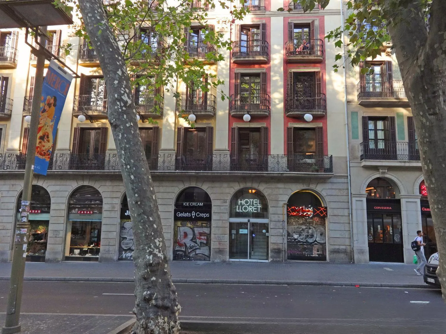 Property building in Hotel Lloret Ramblas