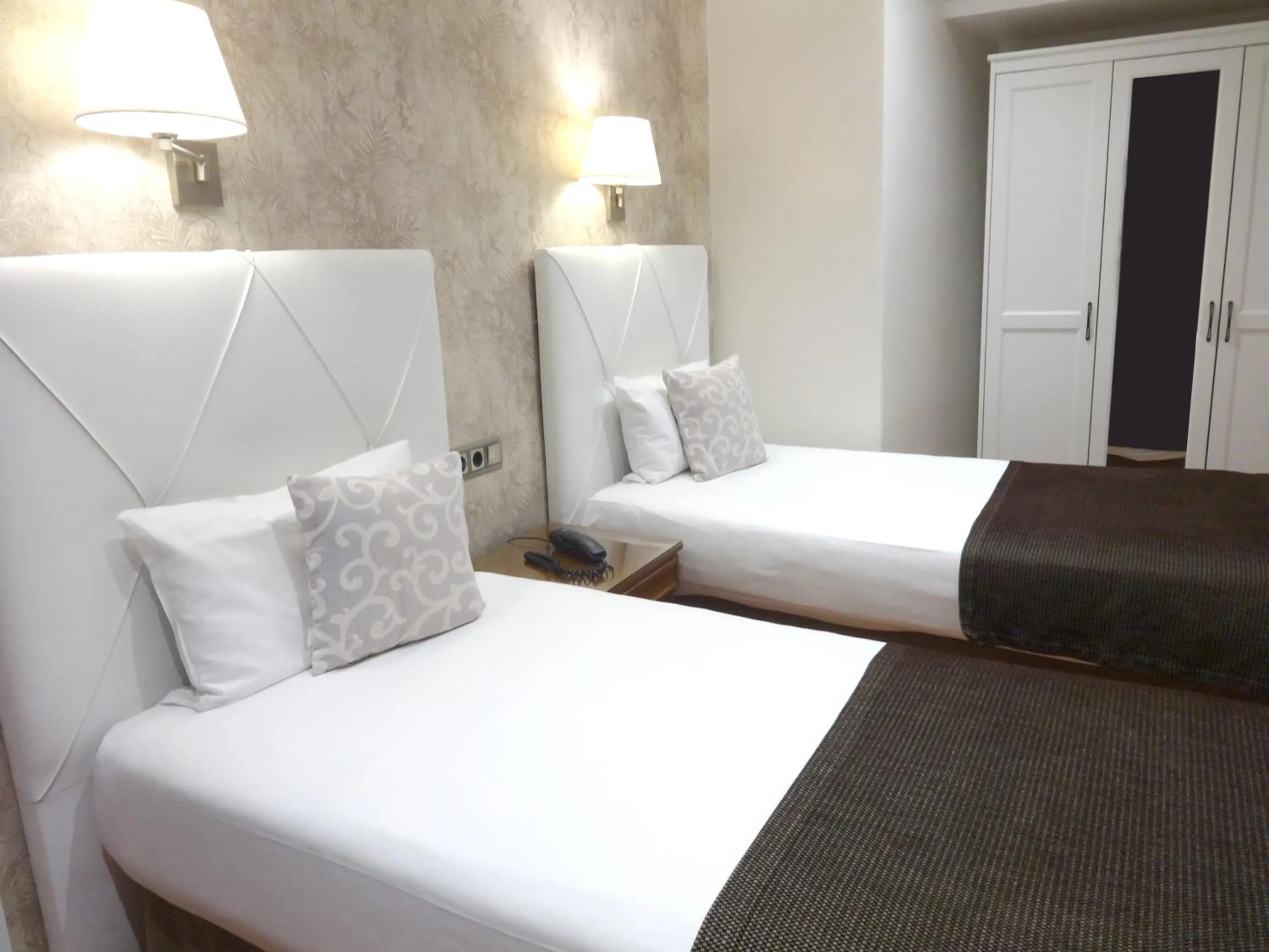 Photo of the whole room, Bed in Hotel Lloret Ramblas