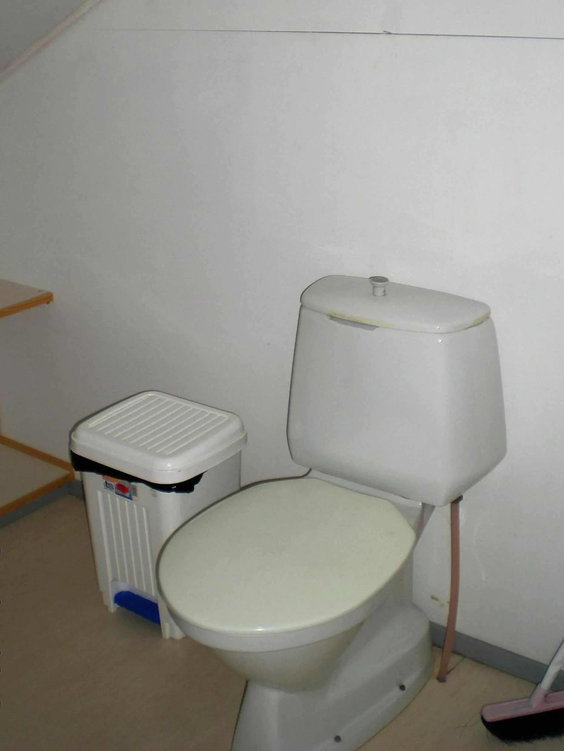 Toilet in Lomakoivulehto