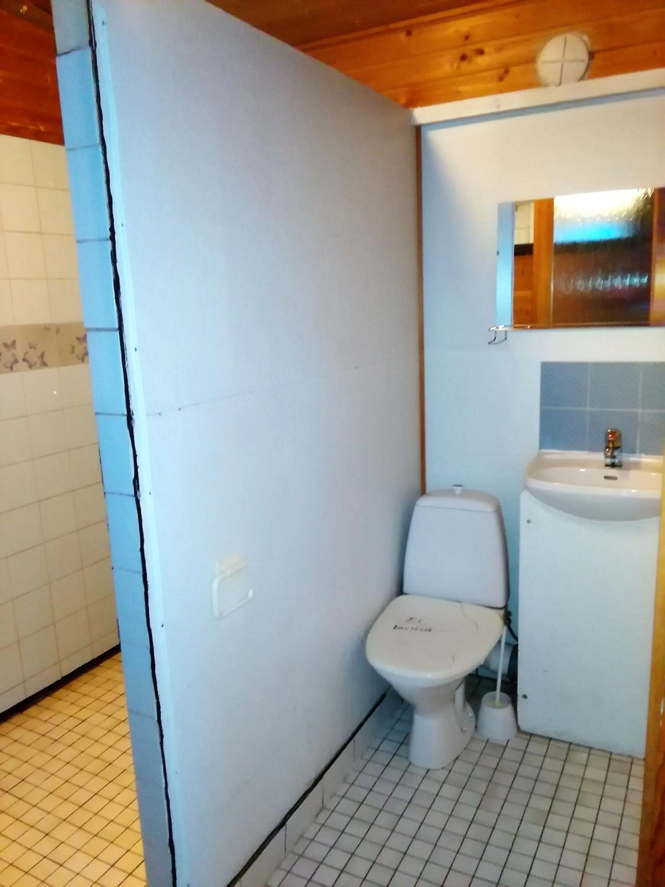 Toilet in Lomakoivulehto