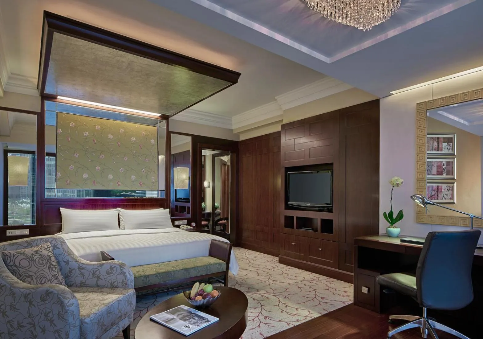 Bedroom, Bed in Futian Shangri-La, Shenzhen