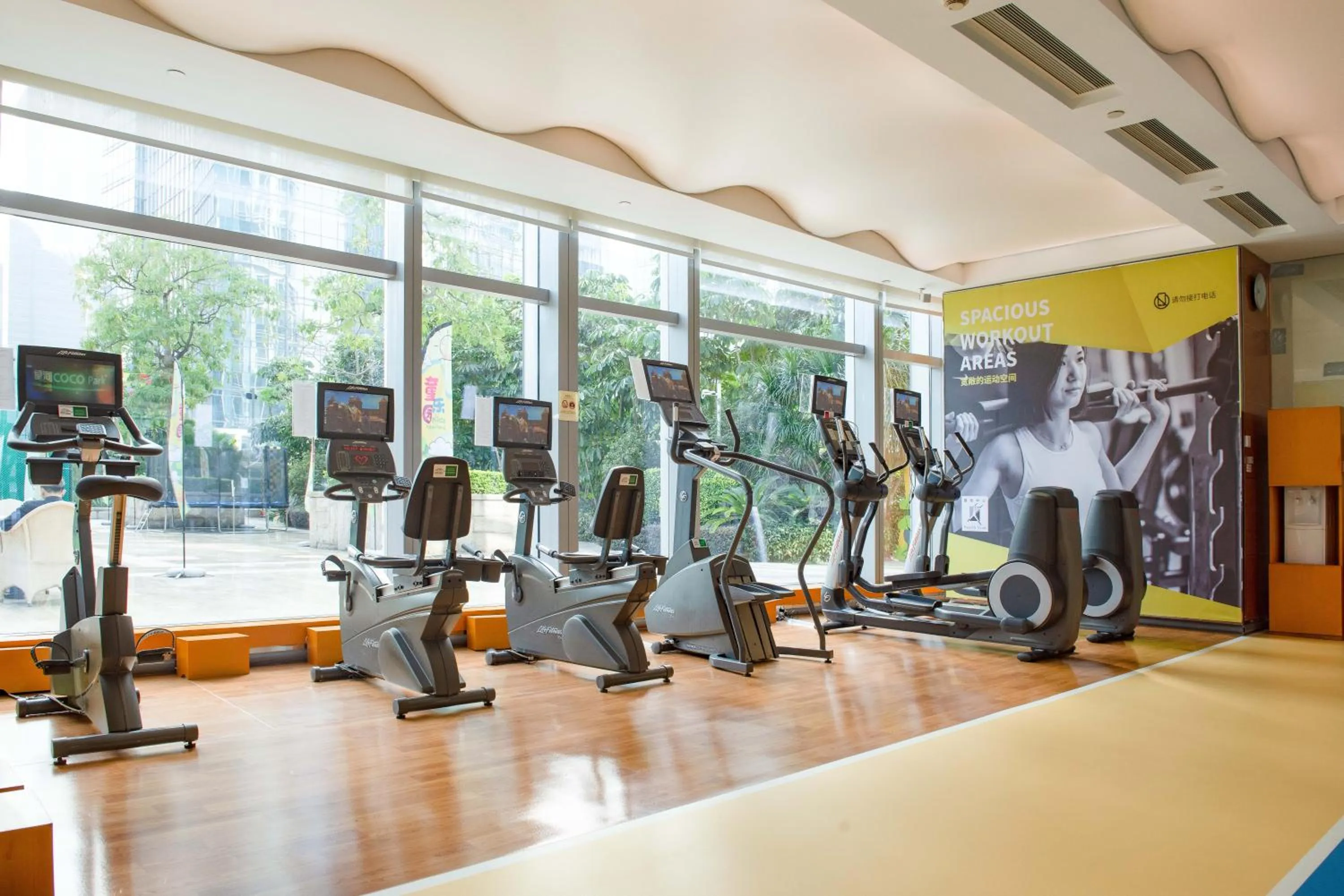 Property building in Futian Shangri-La, Shenzhen,Near to Shenzhen Convention&Exhibition Centre, Futian Railway Station