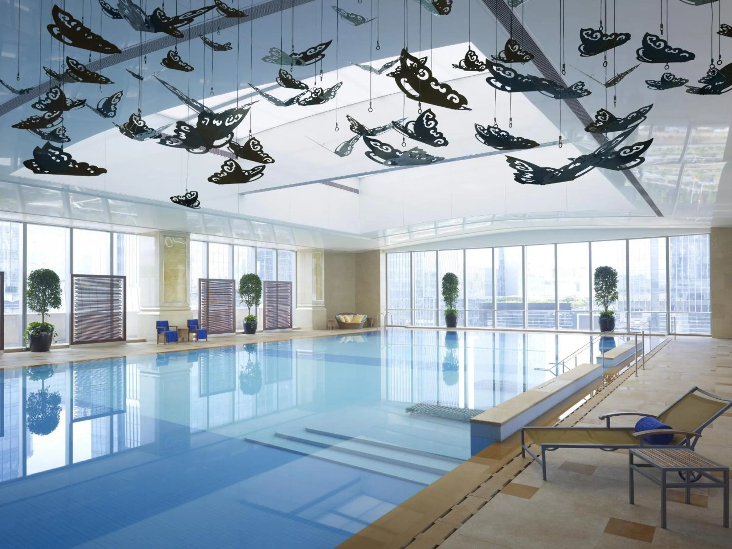 Swimming pool in Futian Shangri-La, Shenzhen,Near to Shenzhen Convention&Exhibition Centre, Futian Railway Station