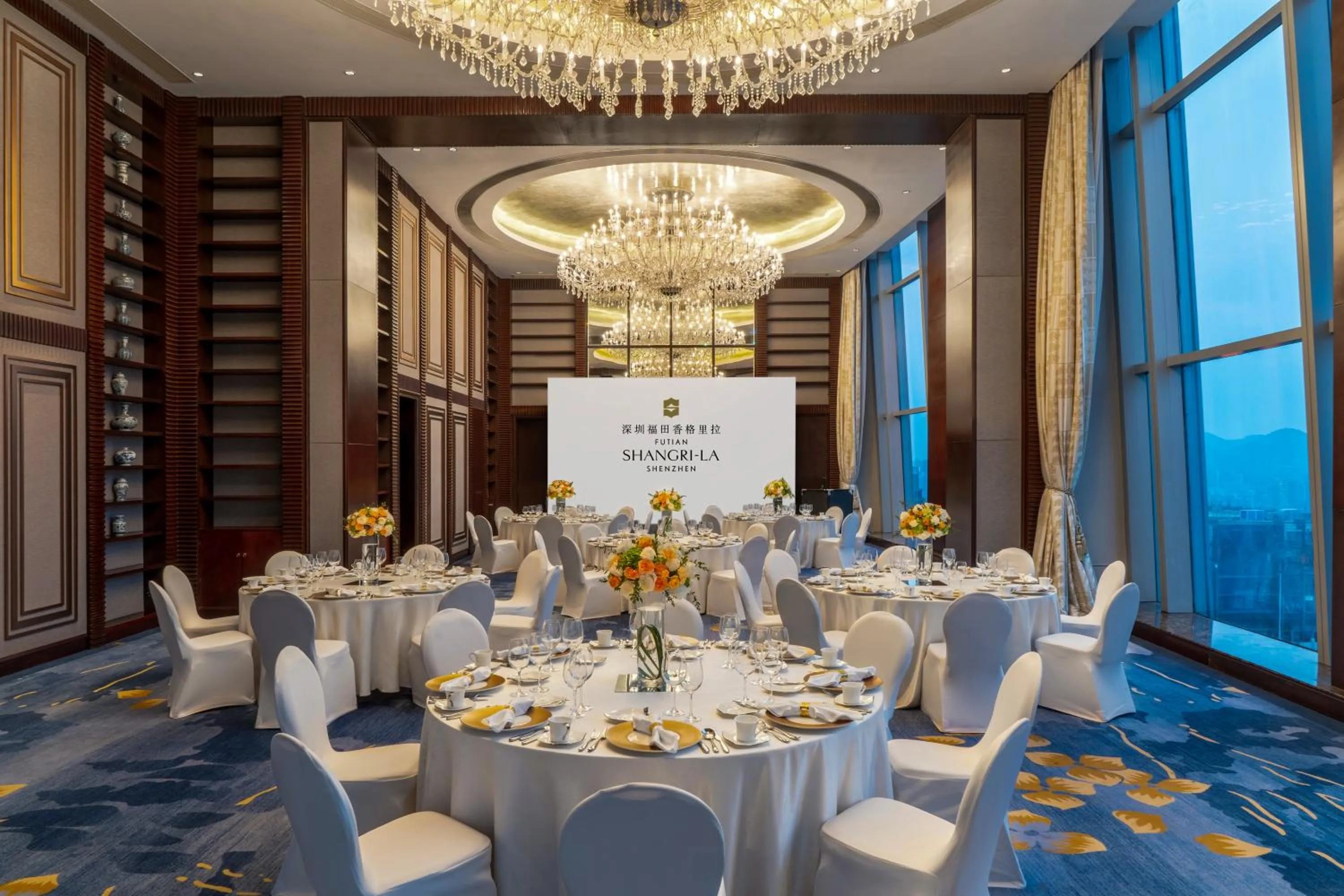 Property building in Futian Shangri-La, Shenzhen,Near to Shenzhen Convention&Exhibition Centre, Futian Railway Station