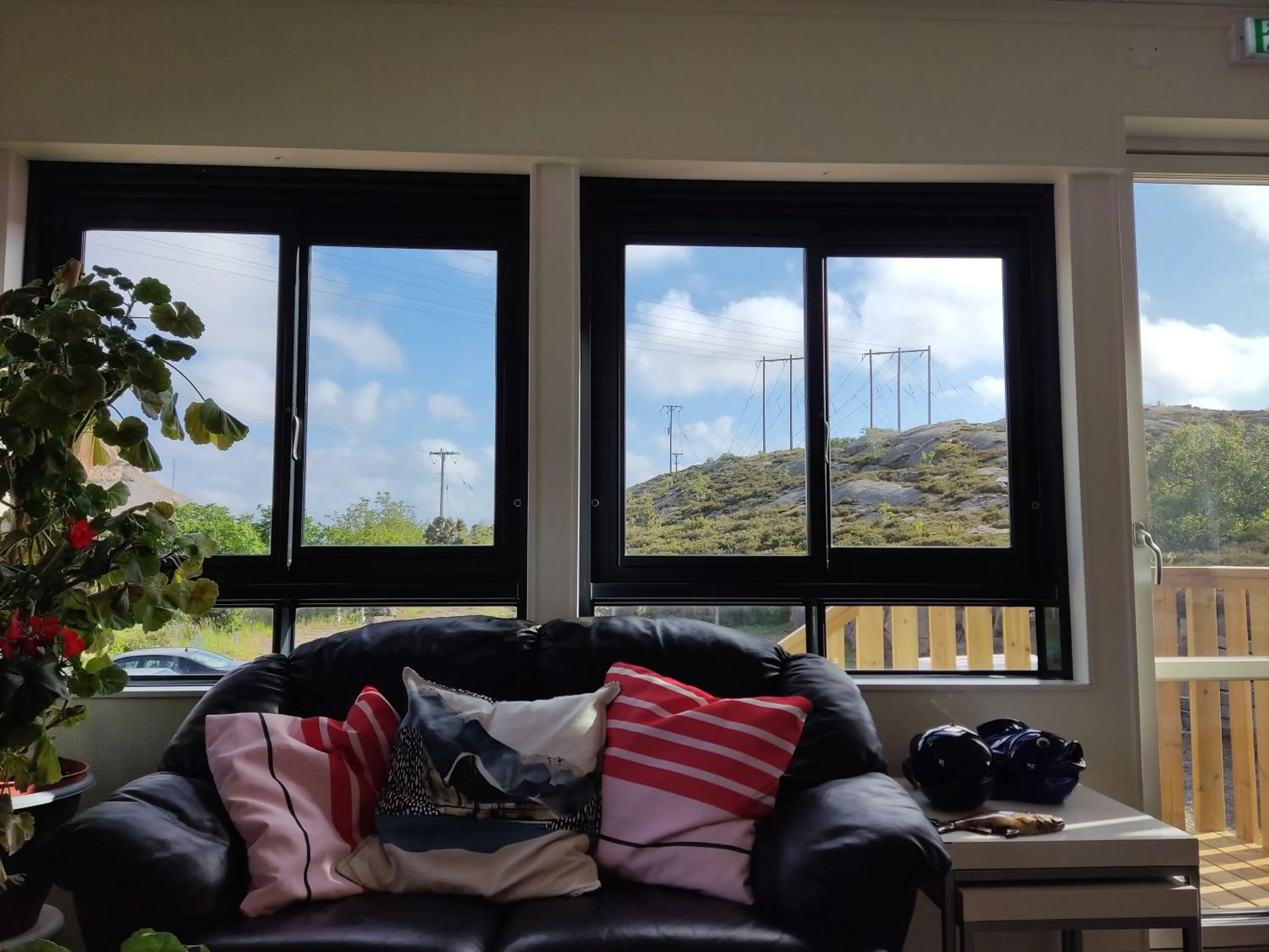 Communal lounge/ TV room in Kungshamns Vandrarhem