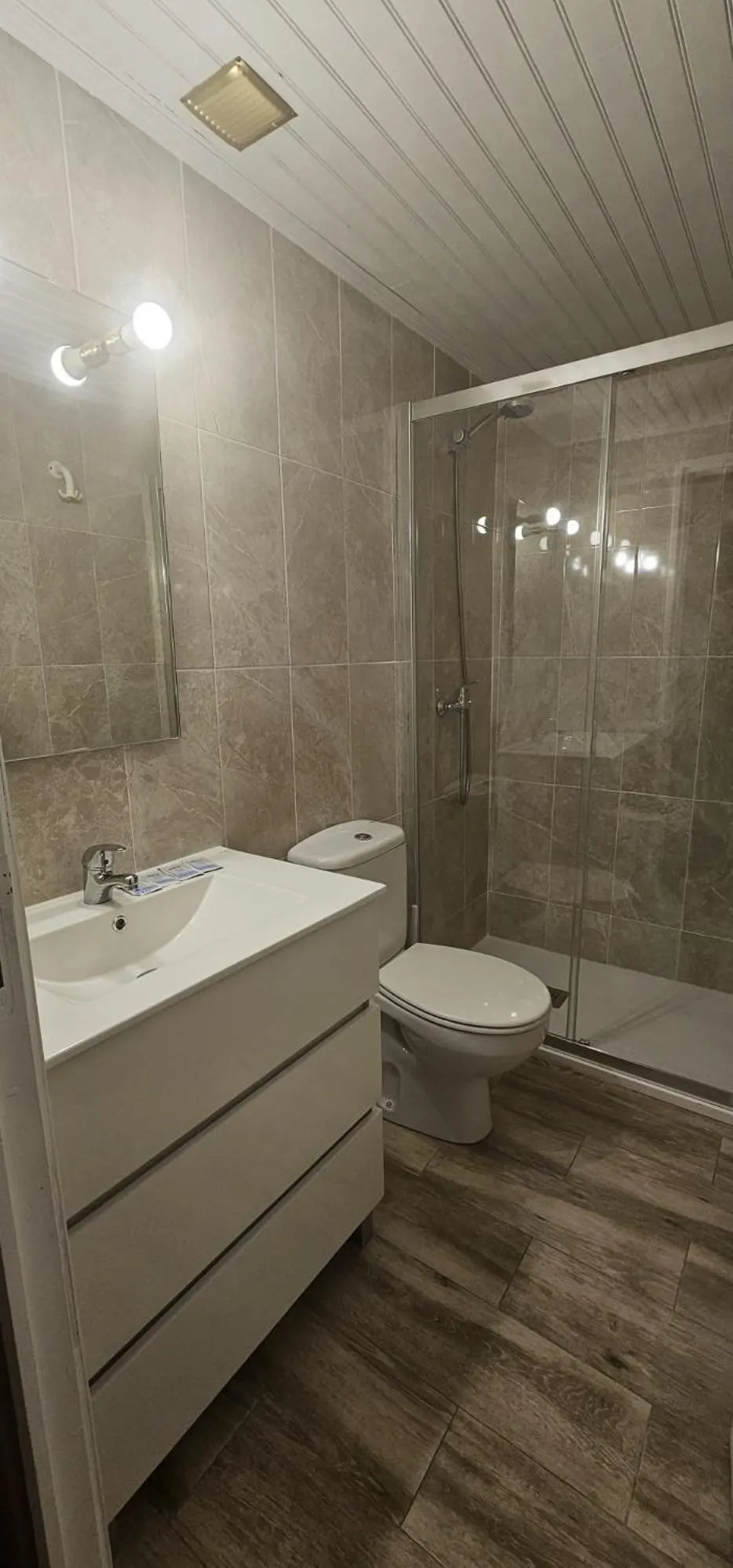 Property building in Hostal Rusó SC
