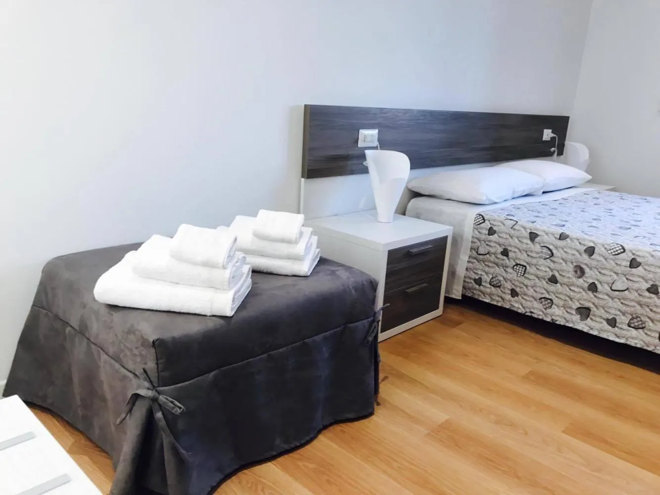 Photo of the whole room, Bed in Four Rooms Guesthouse