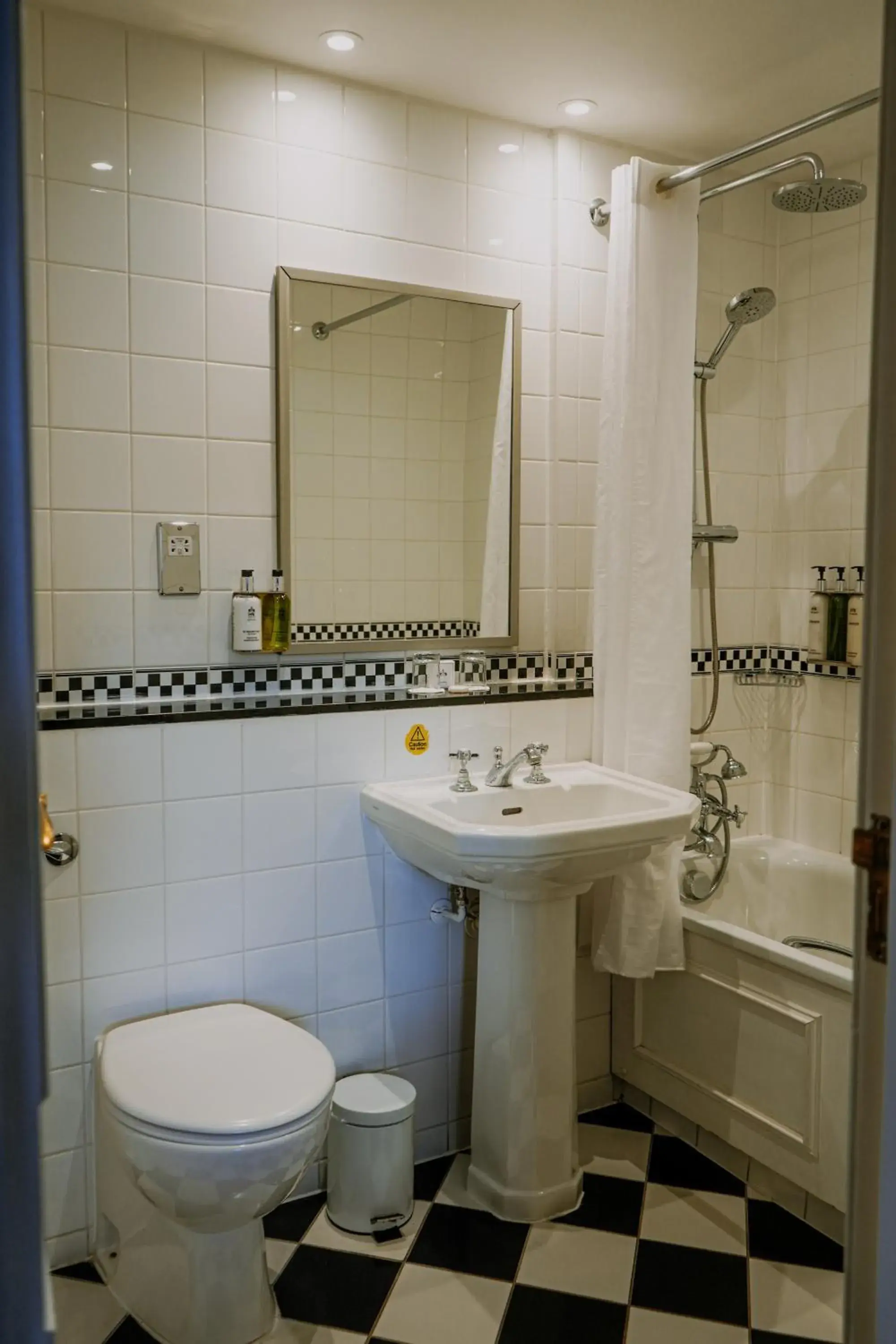 Standard Double Room - single occupancy in Luttrell Arms Standard Double Room - single occupancy in Luttrell Arms