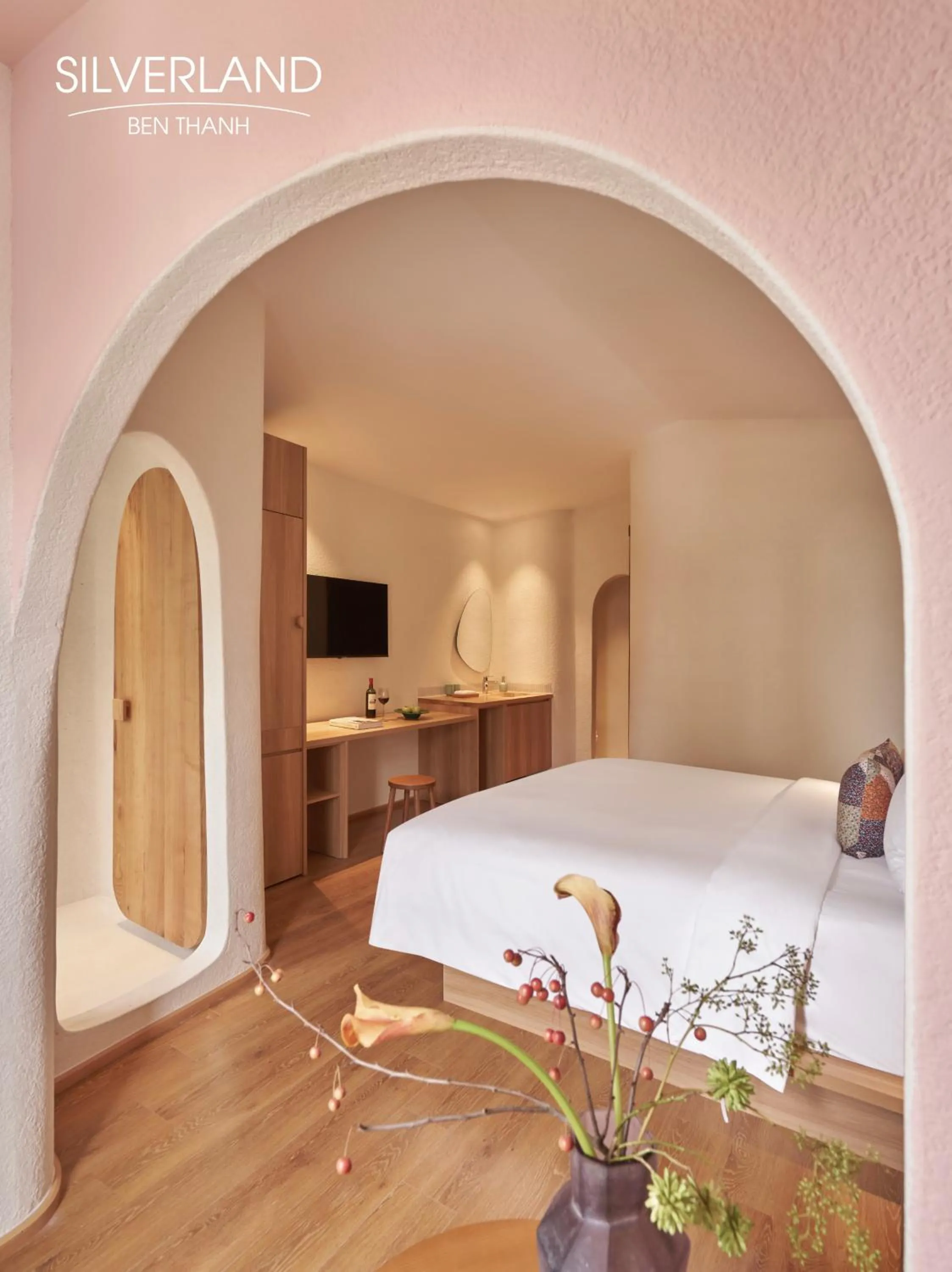 Photo of the whole room, Bed in Silverland Bến Thành