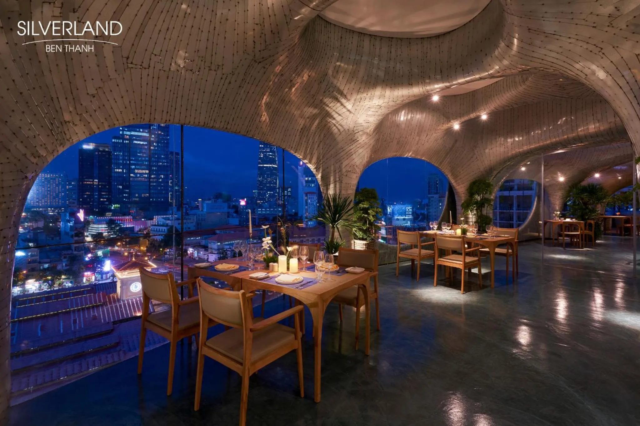 Restaurant/places to eat in Silverland Bến Thành