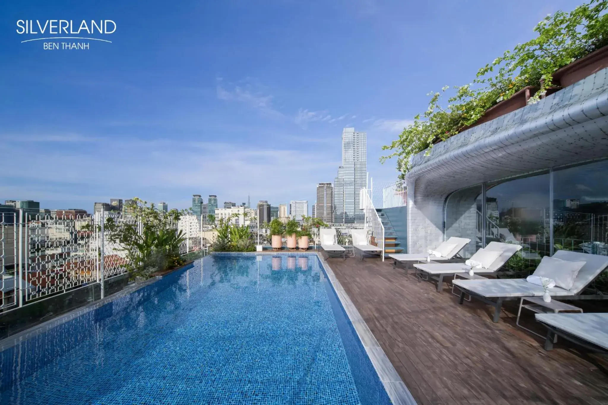 Pool view in Silverland Bến Thành Pool view in Silverland Bến Thành