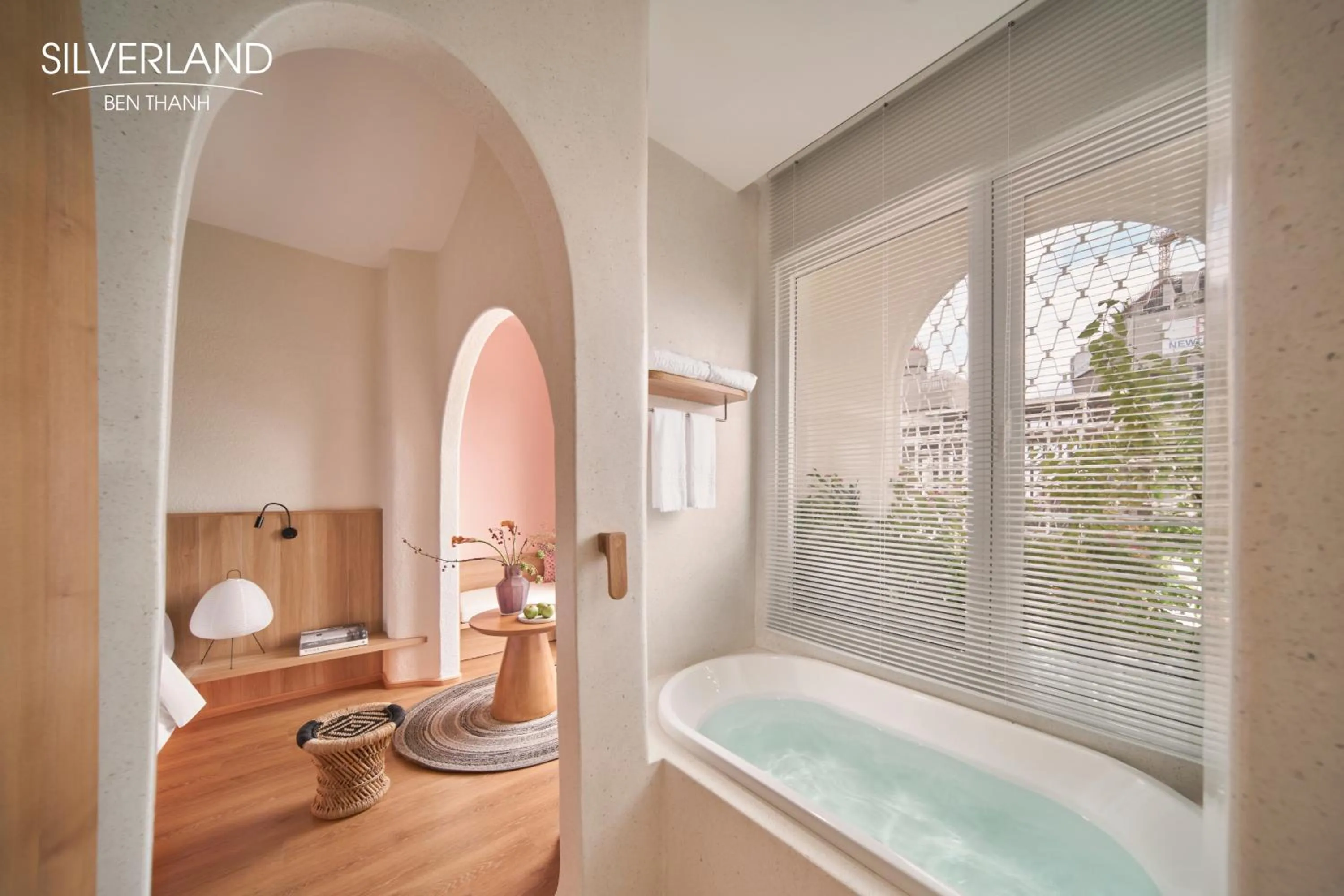 Bath in Silverland Bến Thành