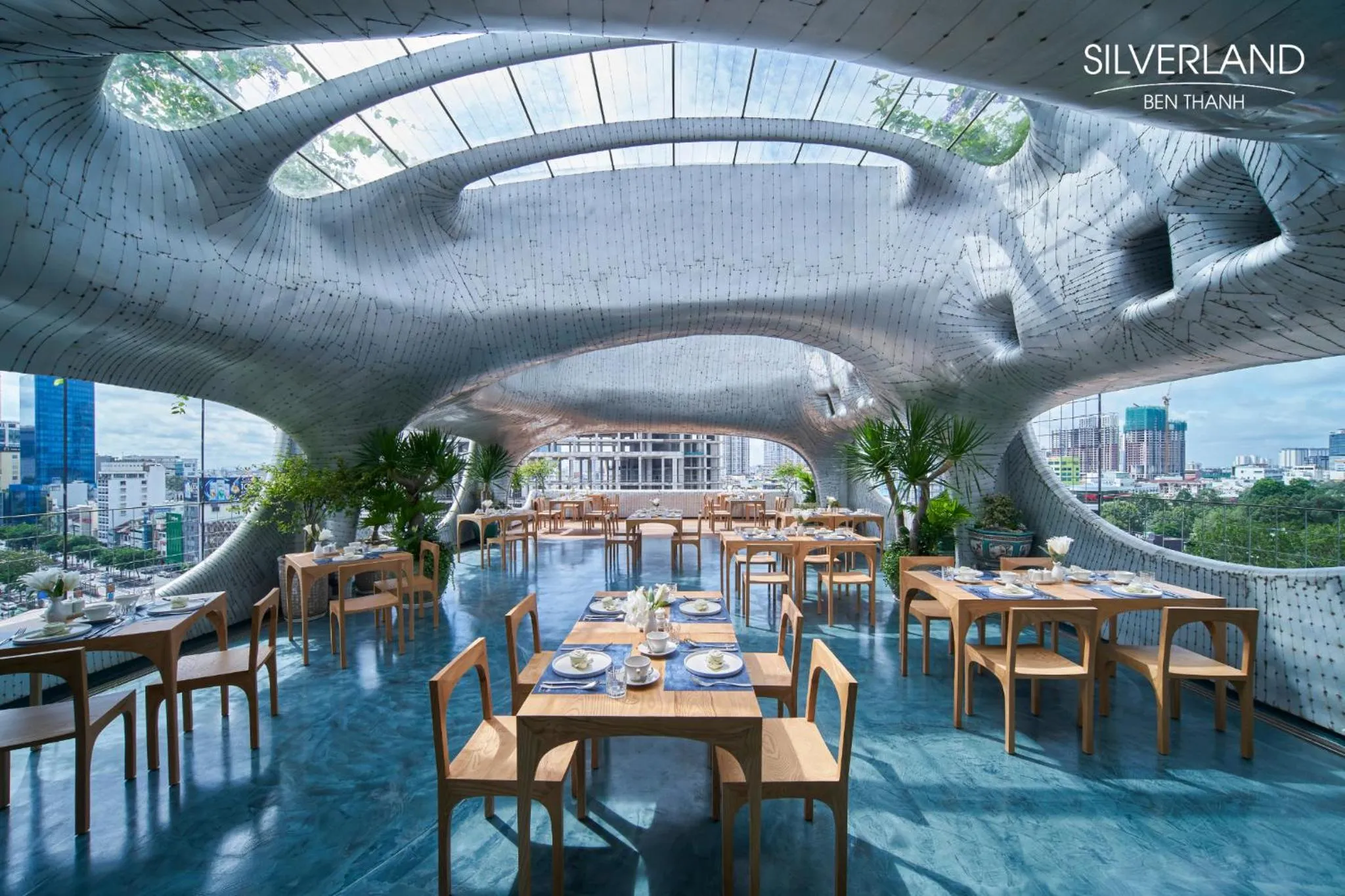 Restaurant/places to eat in Silverland Bến Thành