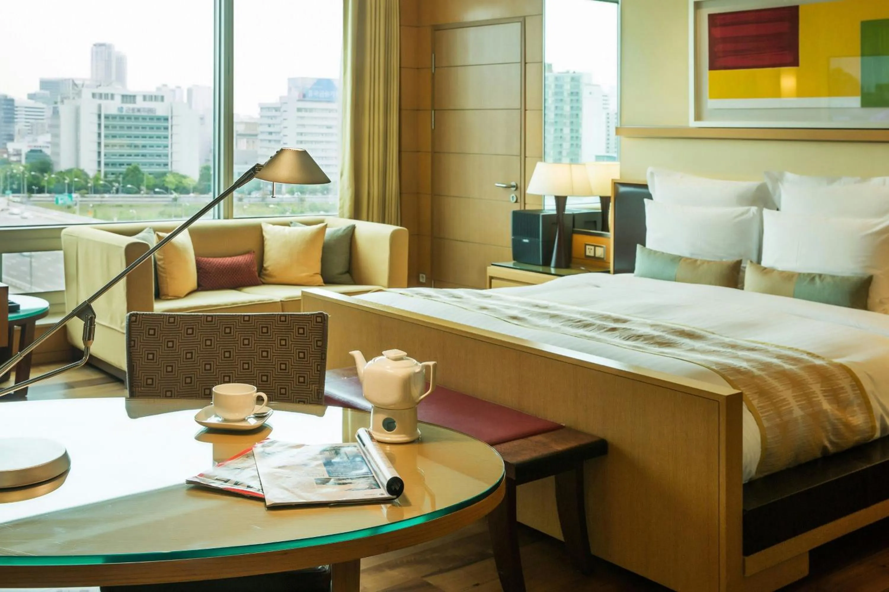 Bedroom, Bed in Marriott Executive Apartment Seoul
