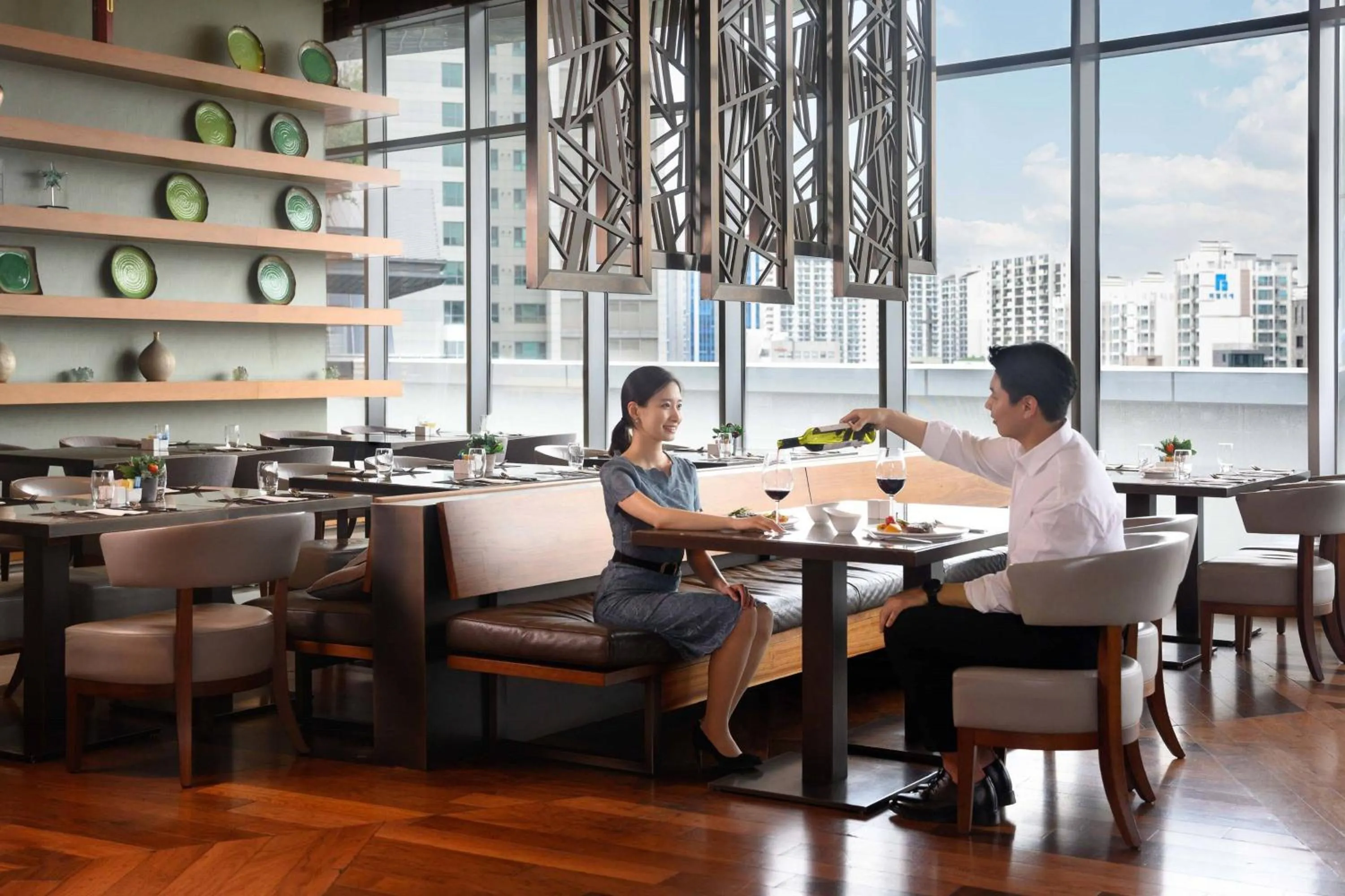 Restaurant/places to eat in Courtyard By Marriott Seoul Times Square