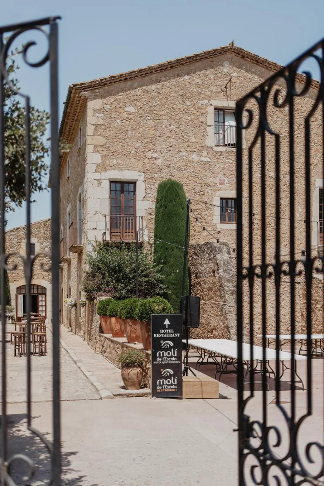 Property building in Hotel Molí de l'Escala