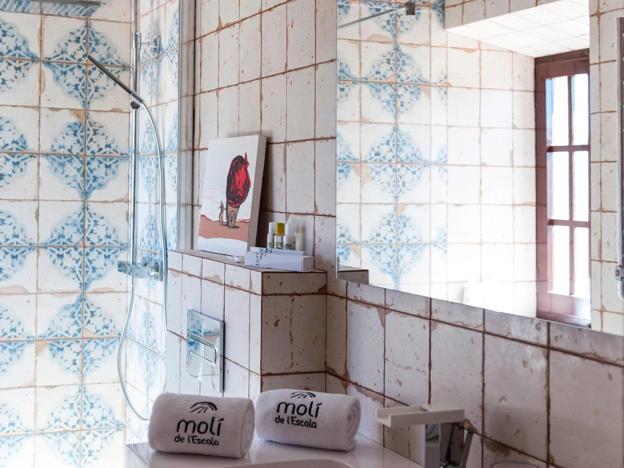 Bathroom in Hotel Molí de l'Escala